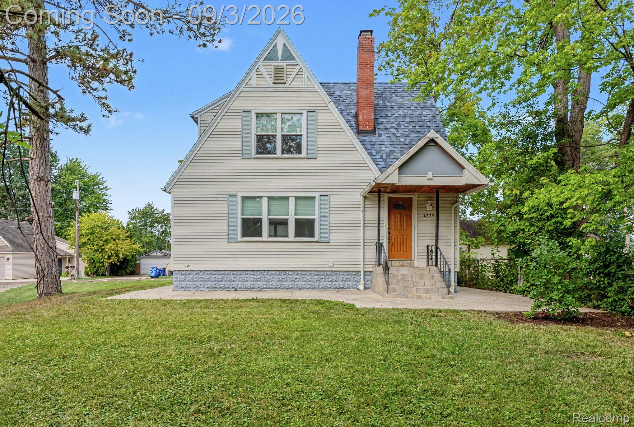 4735 Elizabeth Lake Road — photo