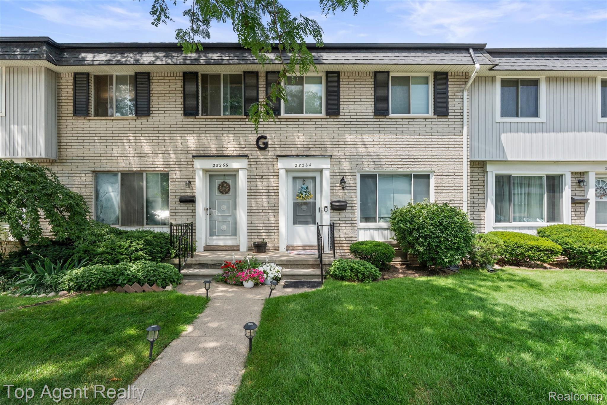 28264 Universal Drive 82 — photo