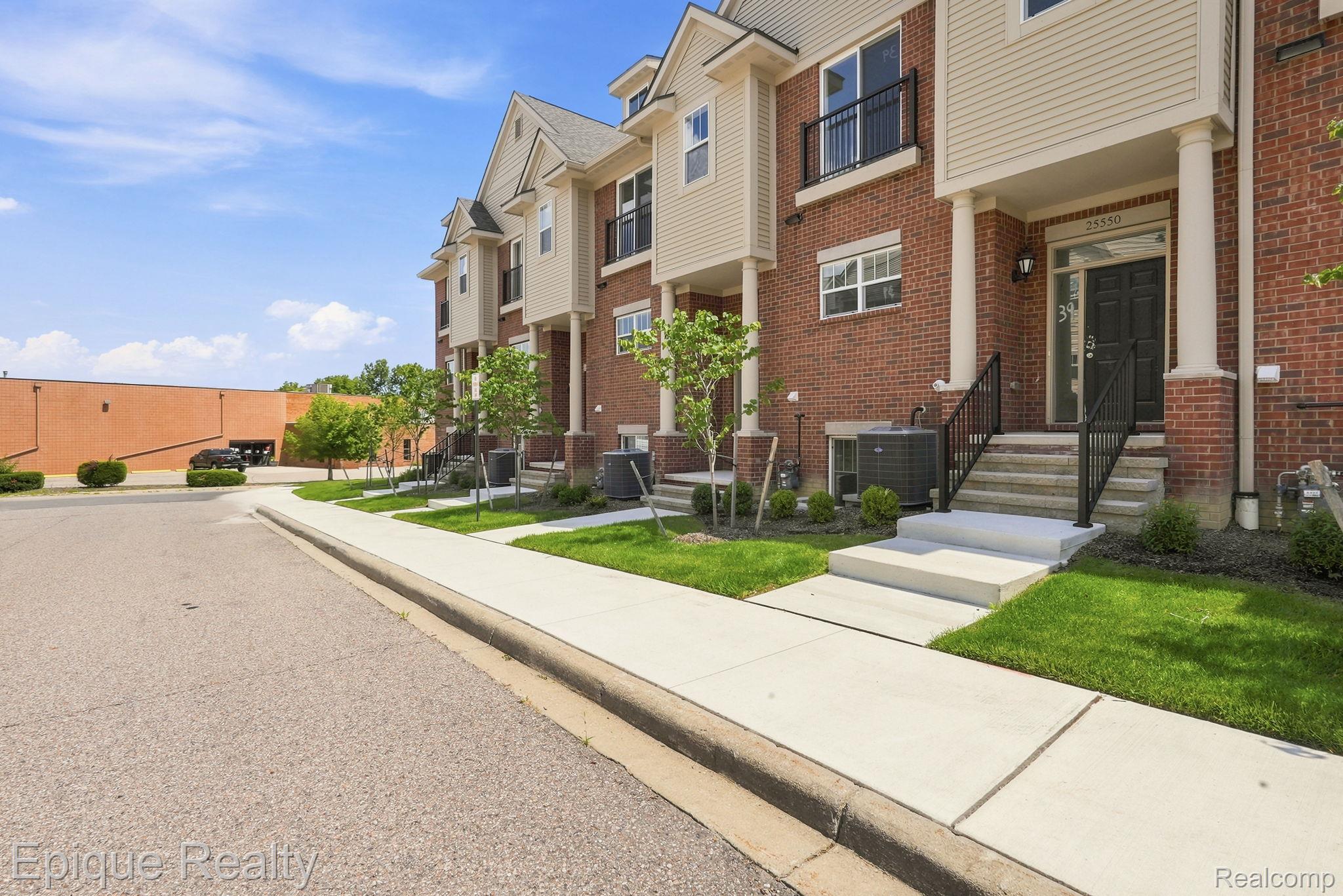 25558 Grandview Lane 38 — photo