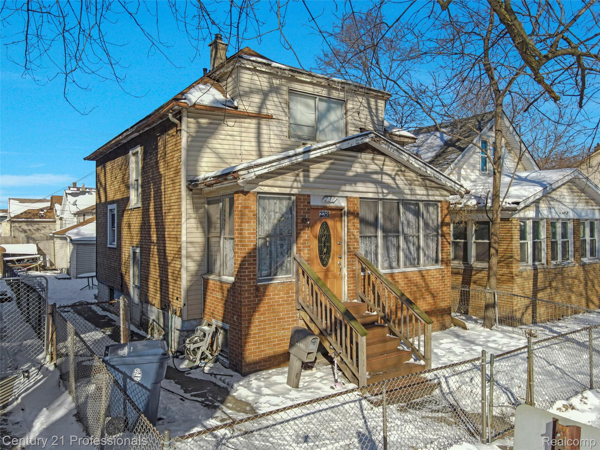 238 Richter St Street — photo