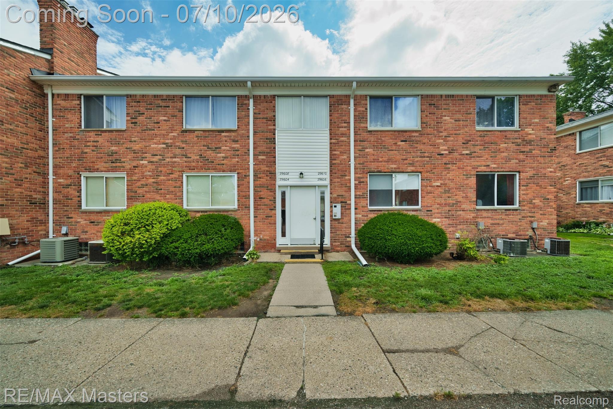 29606 Hoover Road 606 — photo