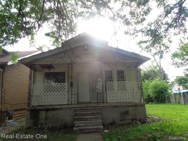 15727 Parkside Street — photo
