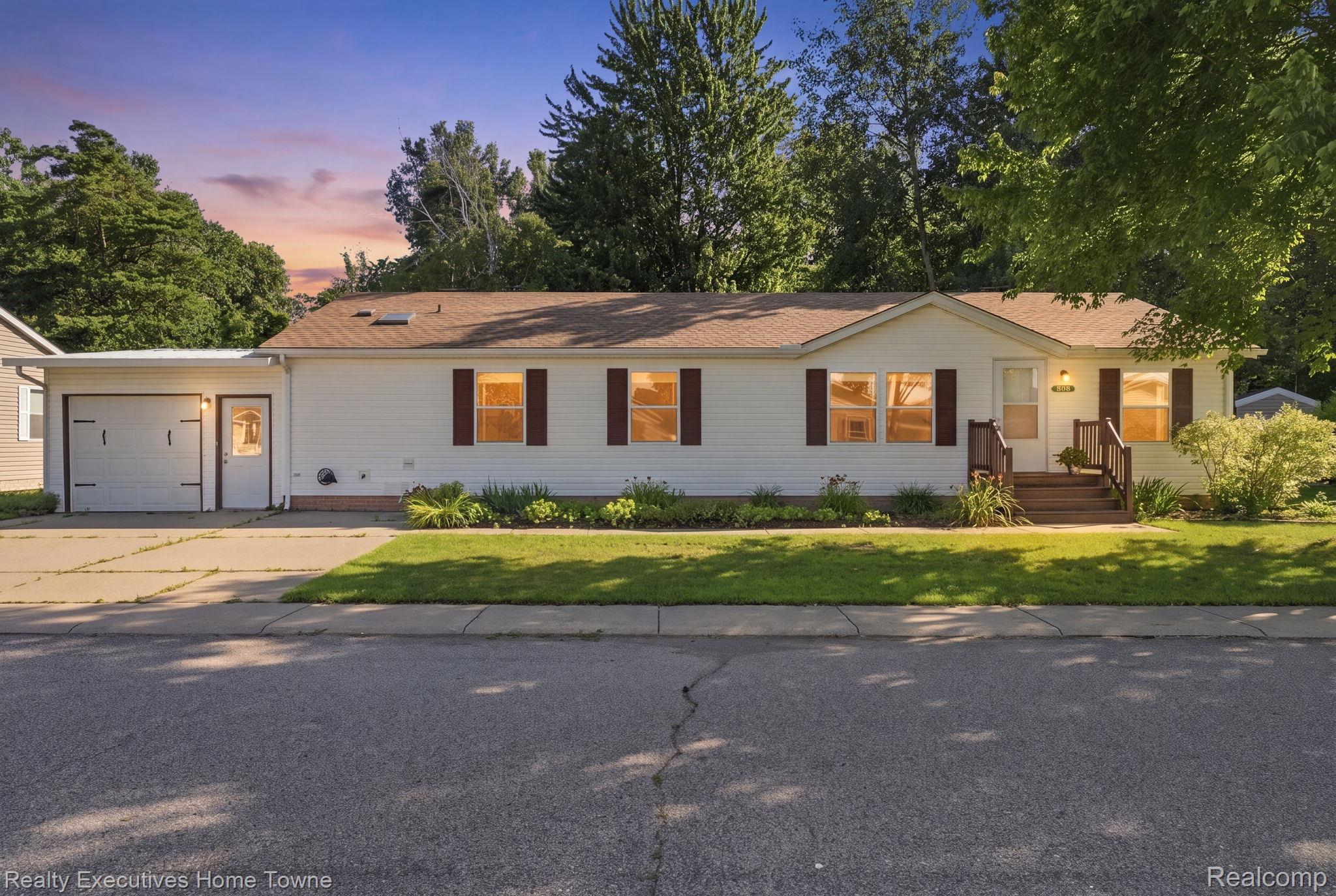 508 Bush Lake Lane — photo