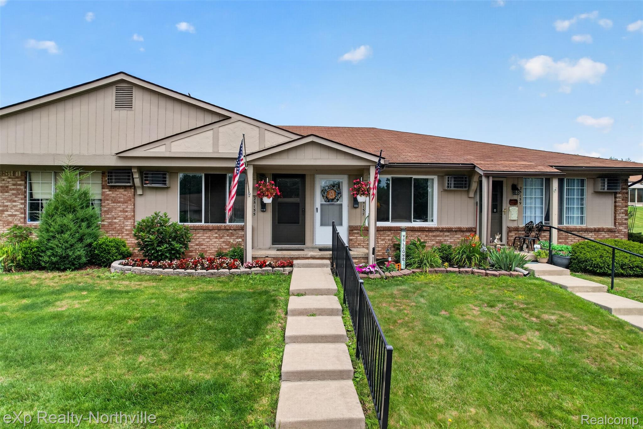25157 Franklin Terrace Unit 7 — photo