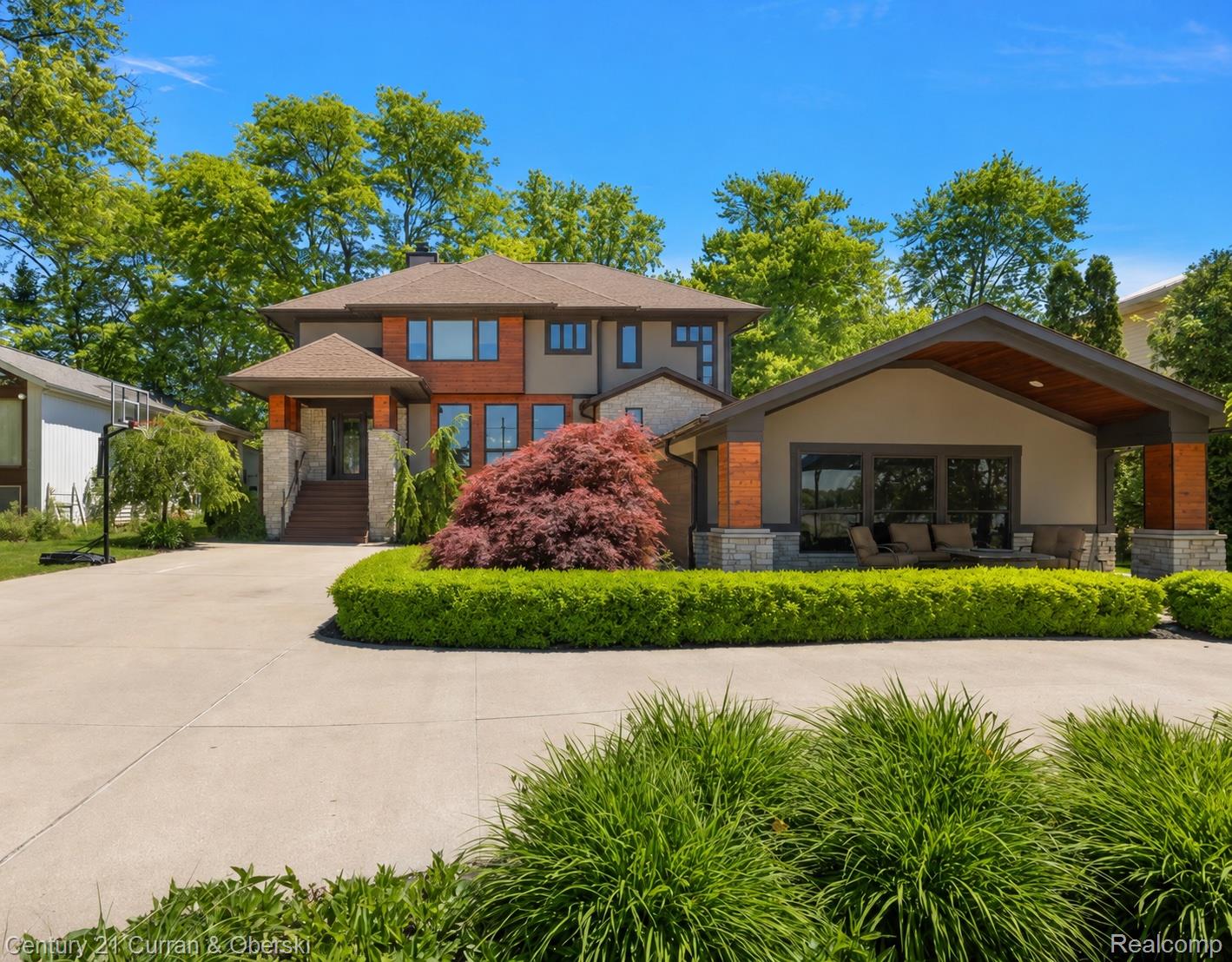 1345 E Lake Drive — photo