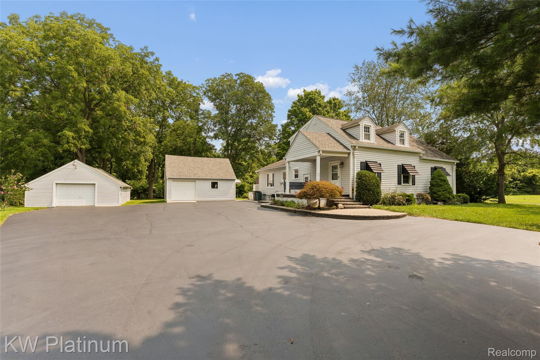 44156 Elizabeth Road — photo