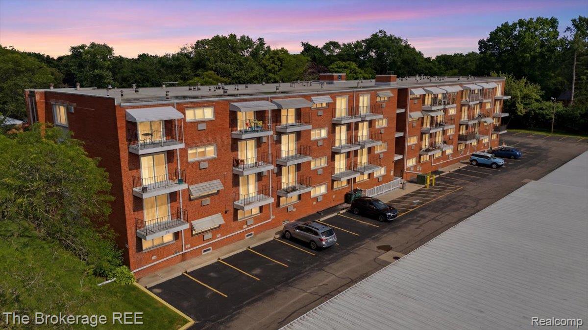 2820 Woods Lee Drive 310 — photo