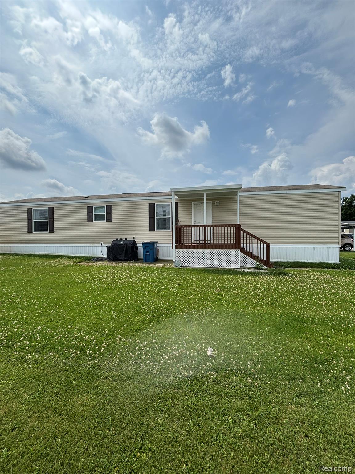 220 Pheasant Lane — photo