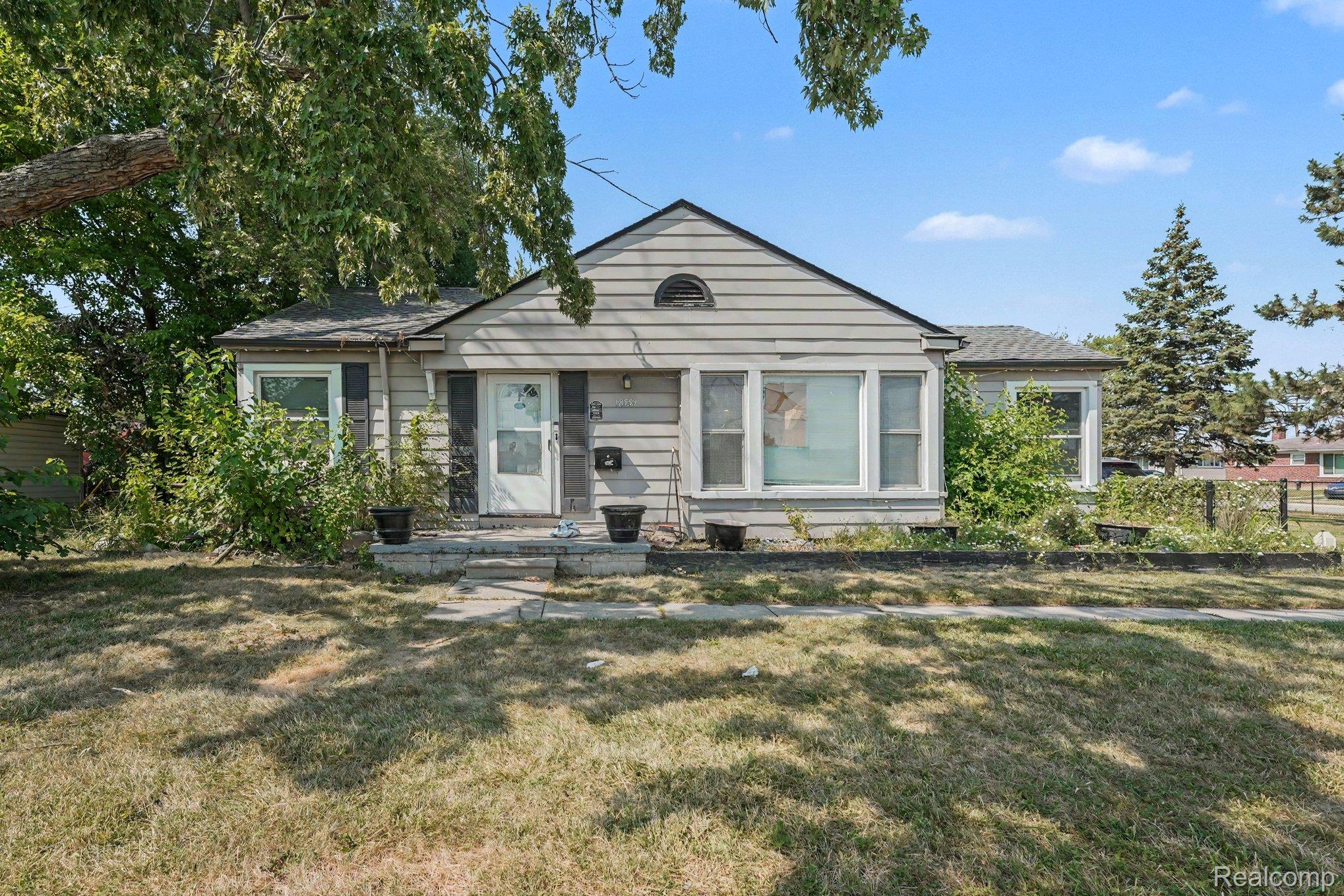 18553 E 10 Mile Road — photo