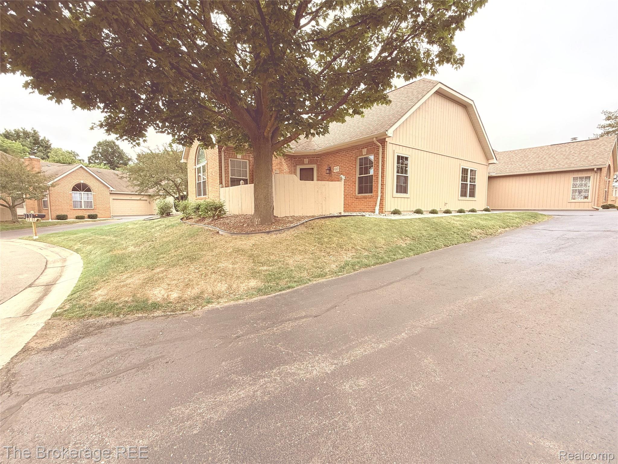 610 Perry Creek Drive — photo