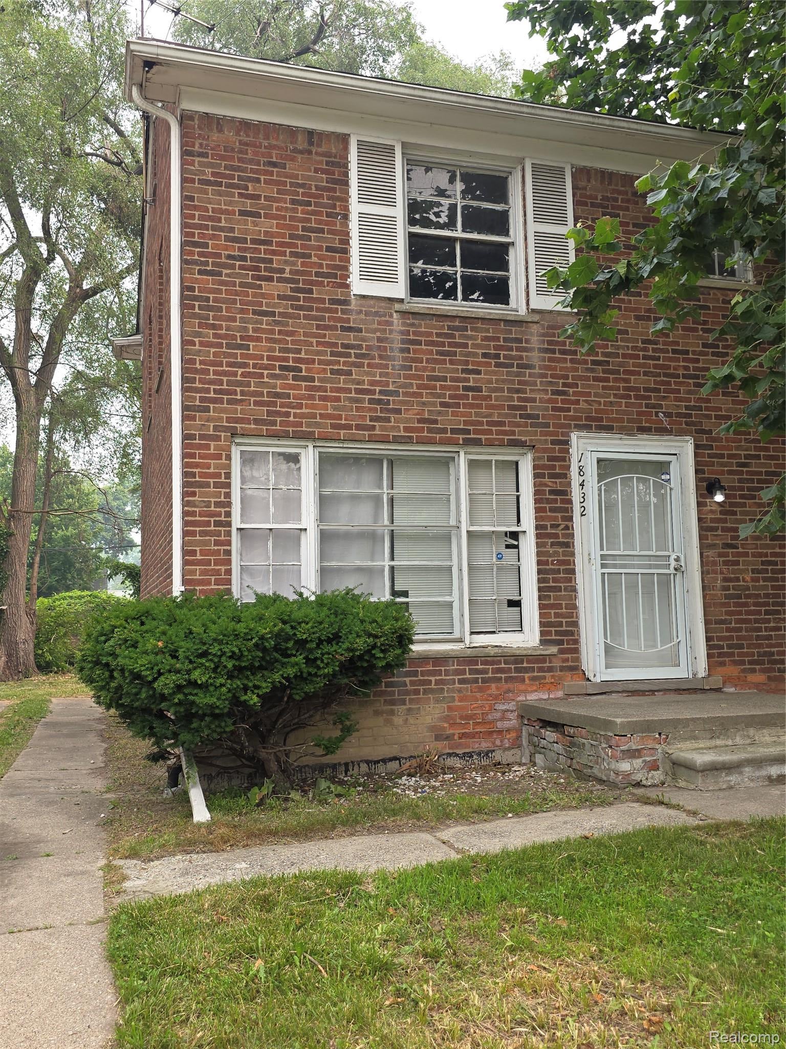 18432 Greenfield Road — photo