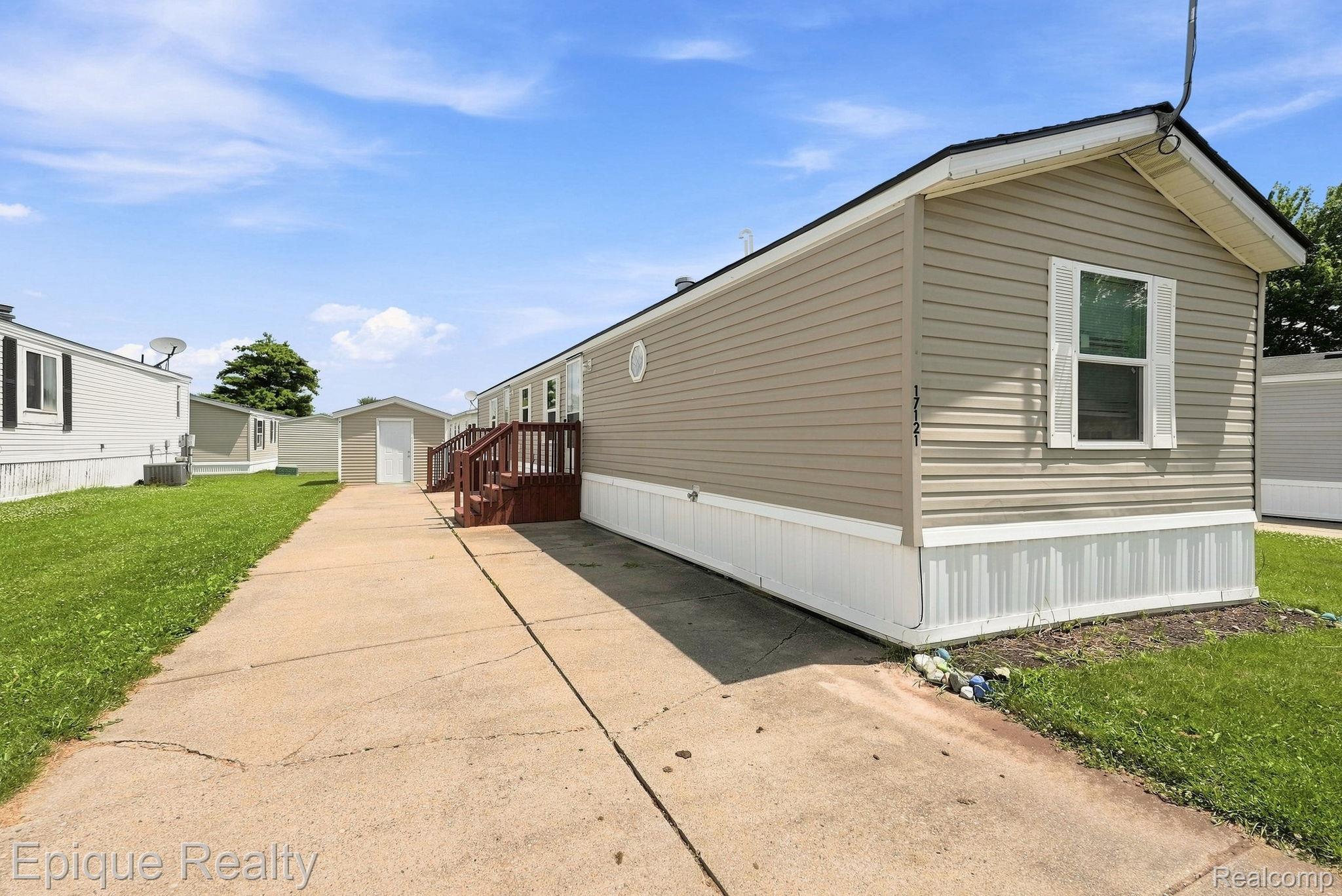 17121 Julie Drive — photo
