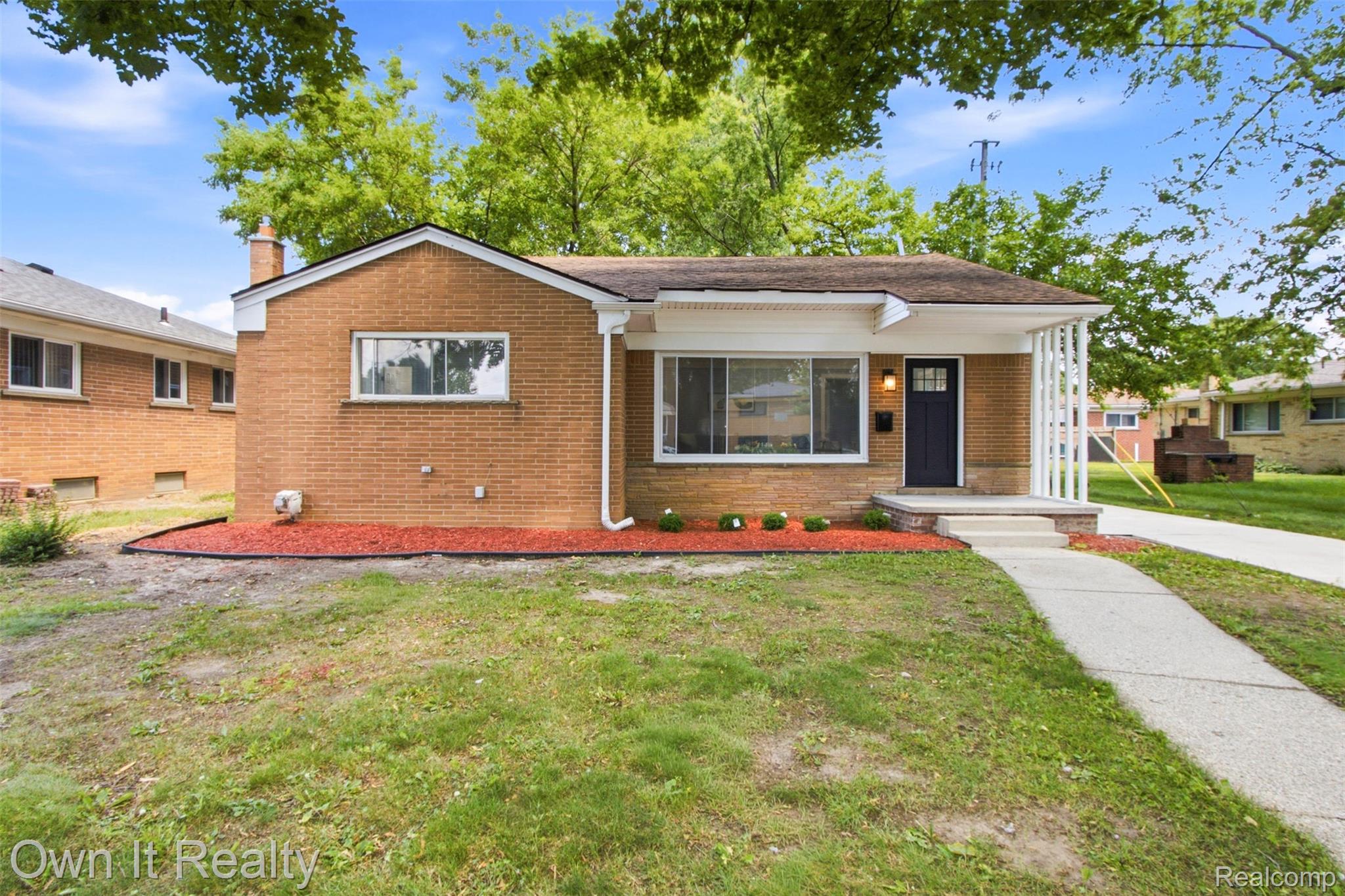 23700 Marlow Street — photo
