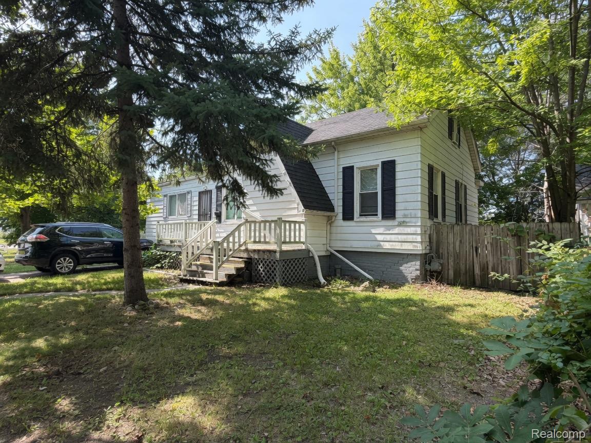 5629 Gateshead Street — photo