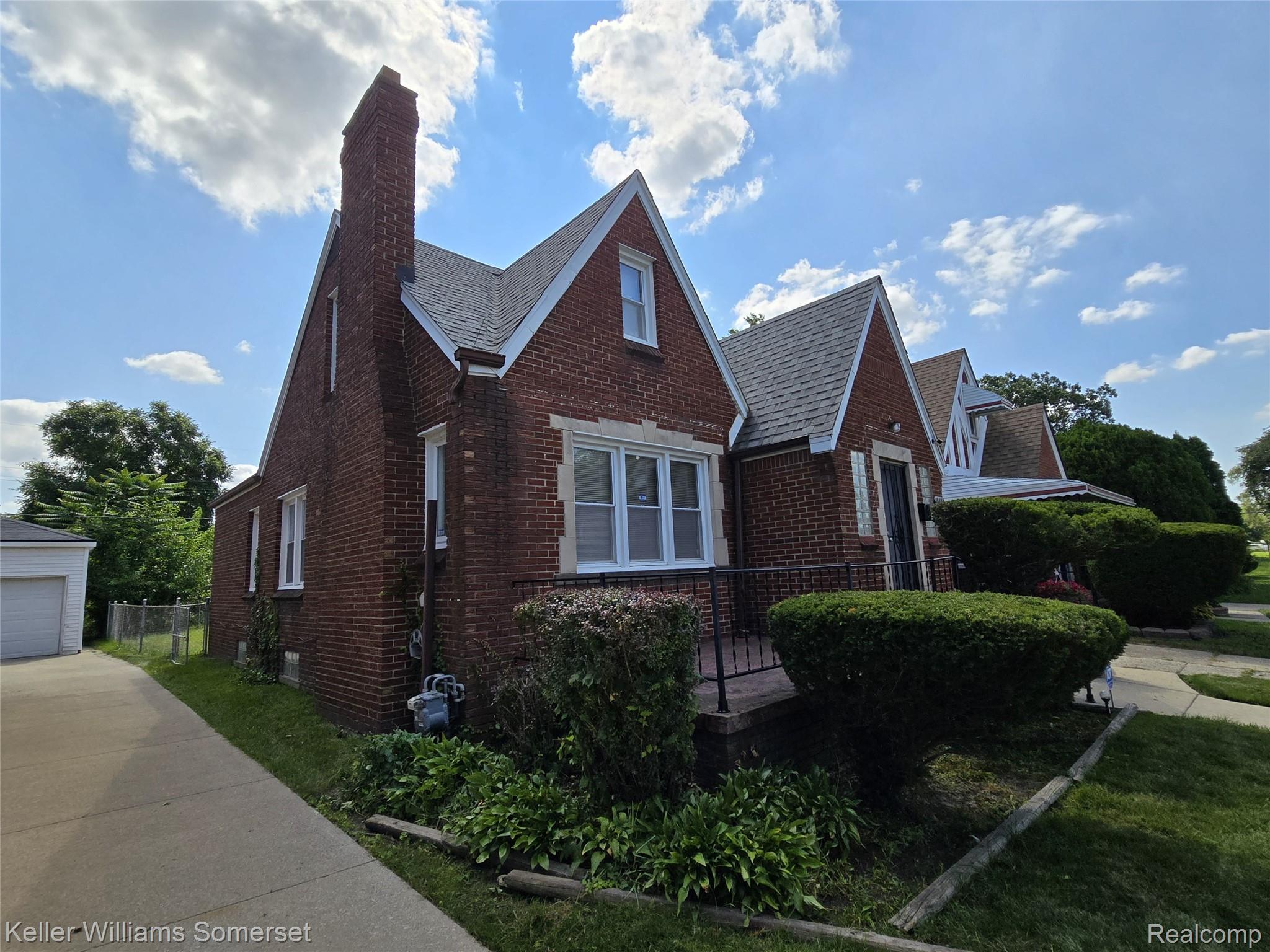 15860 Sorrento Street — photo