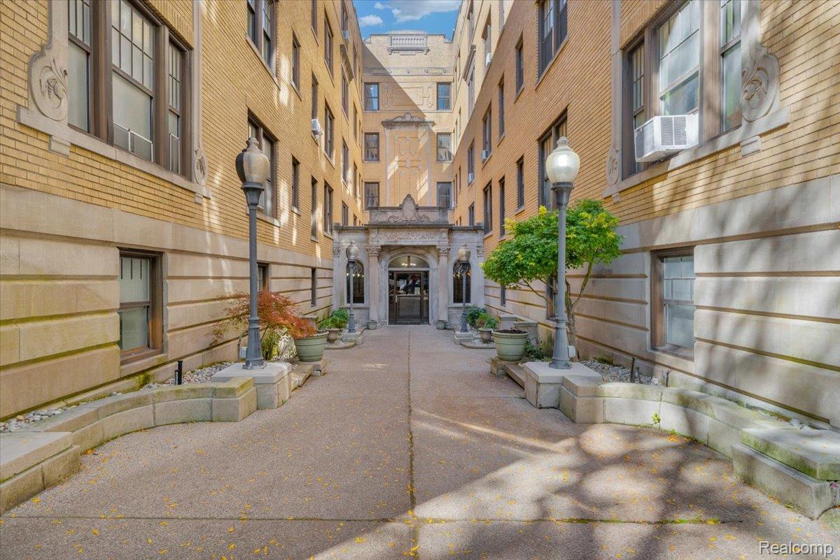 120 Seward Street 209 — photo