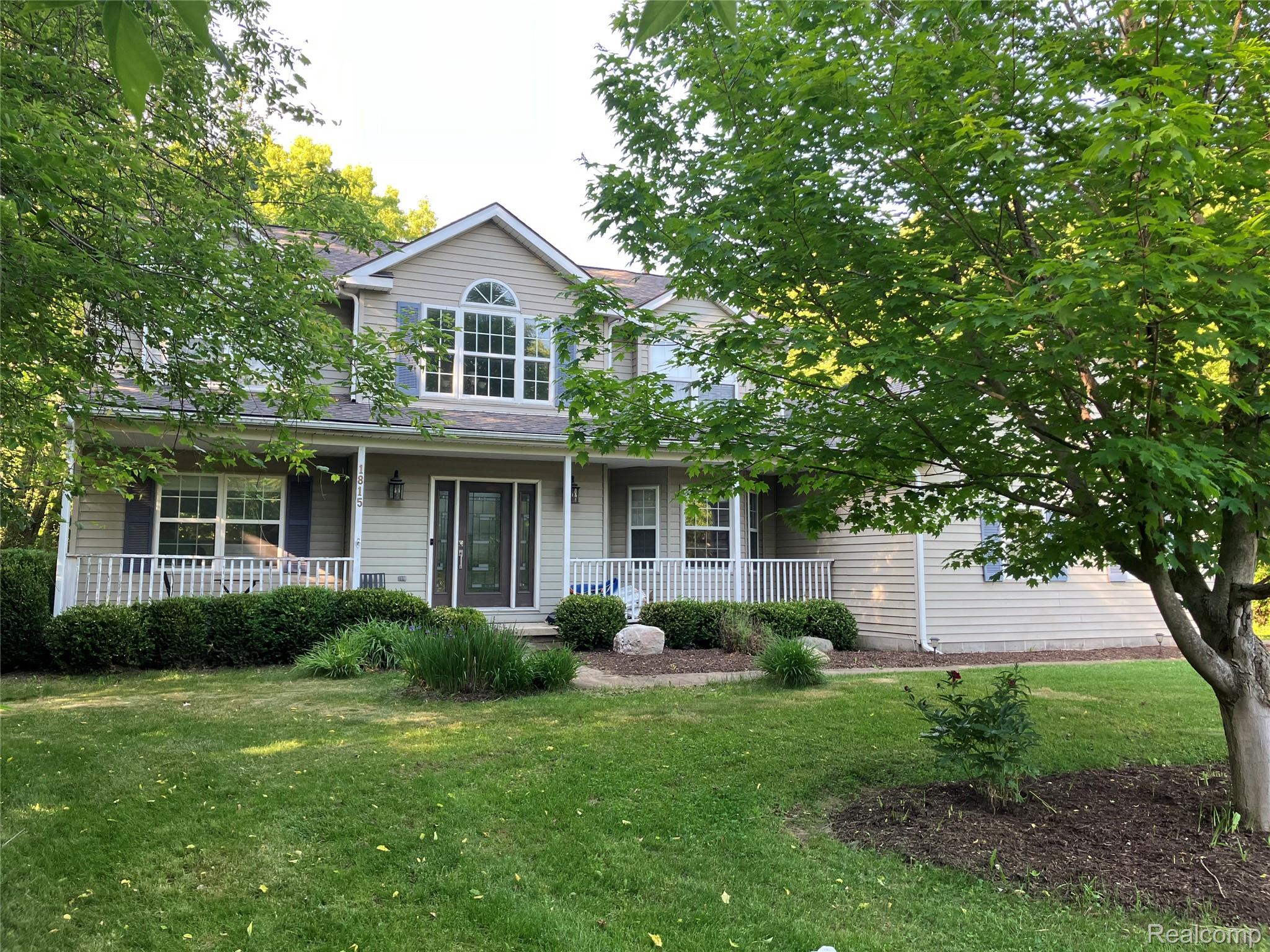 1815 Twin Lakes Boulevard — photo