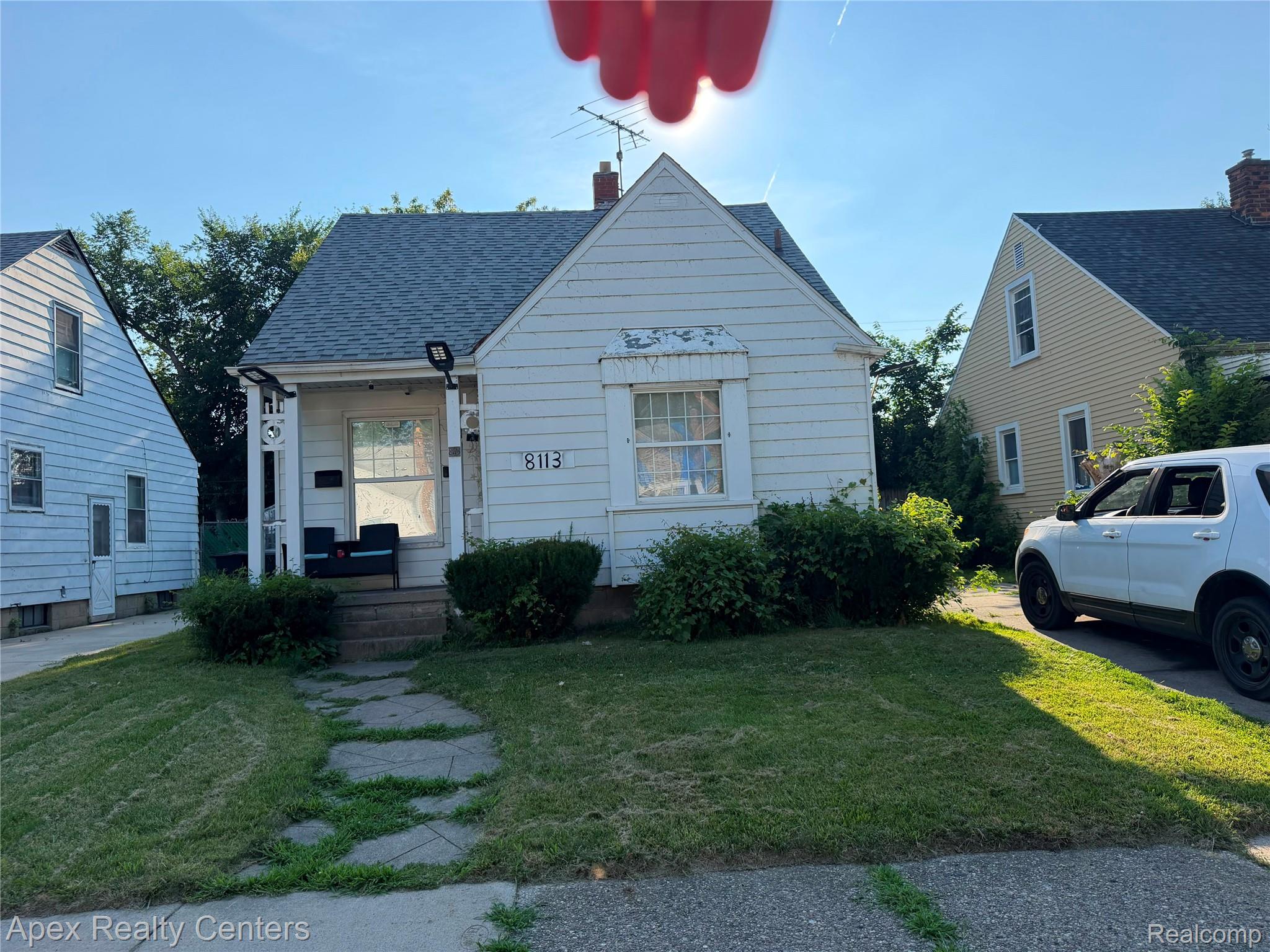 8113 Terry Street — photo