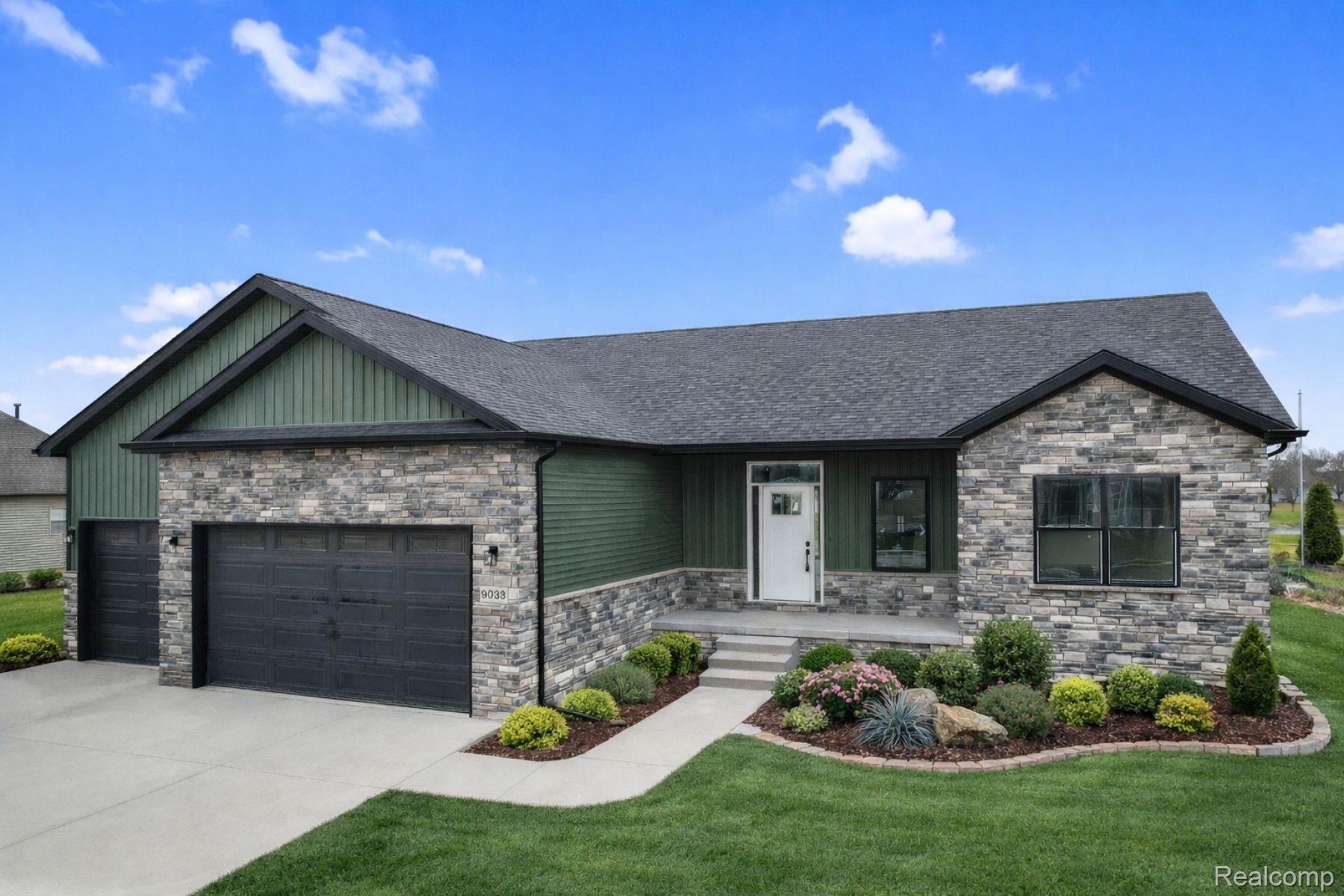 7246 Geraldine Circle — photo