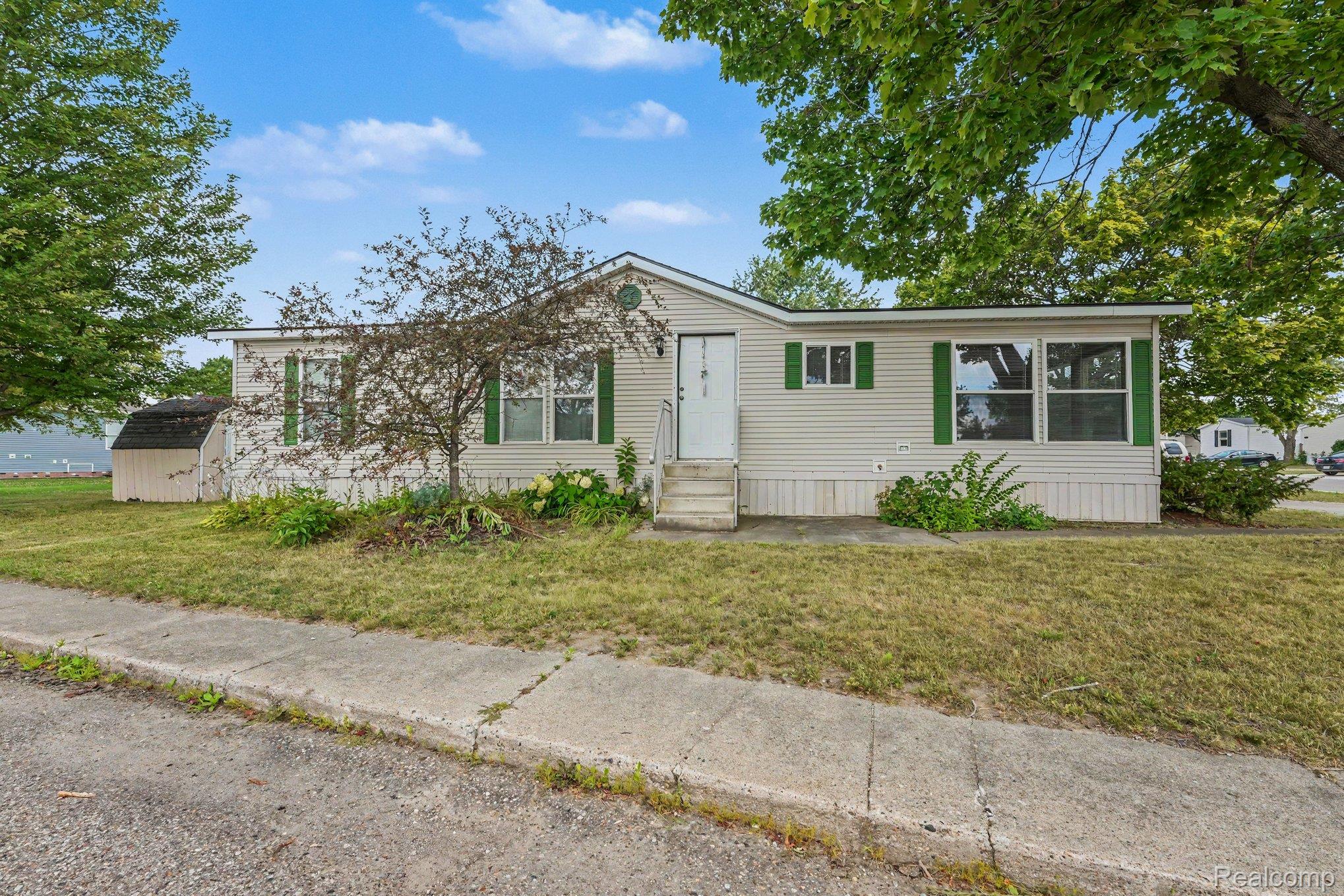 17128 Detroiter Ave — photo