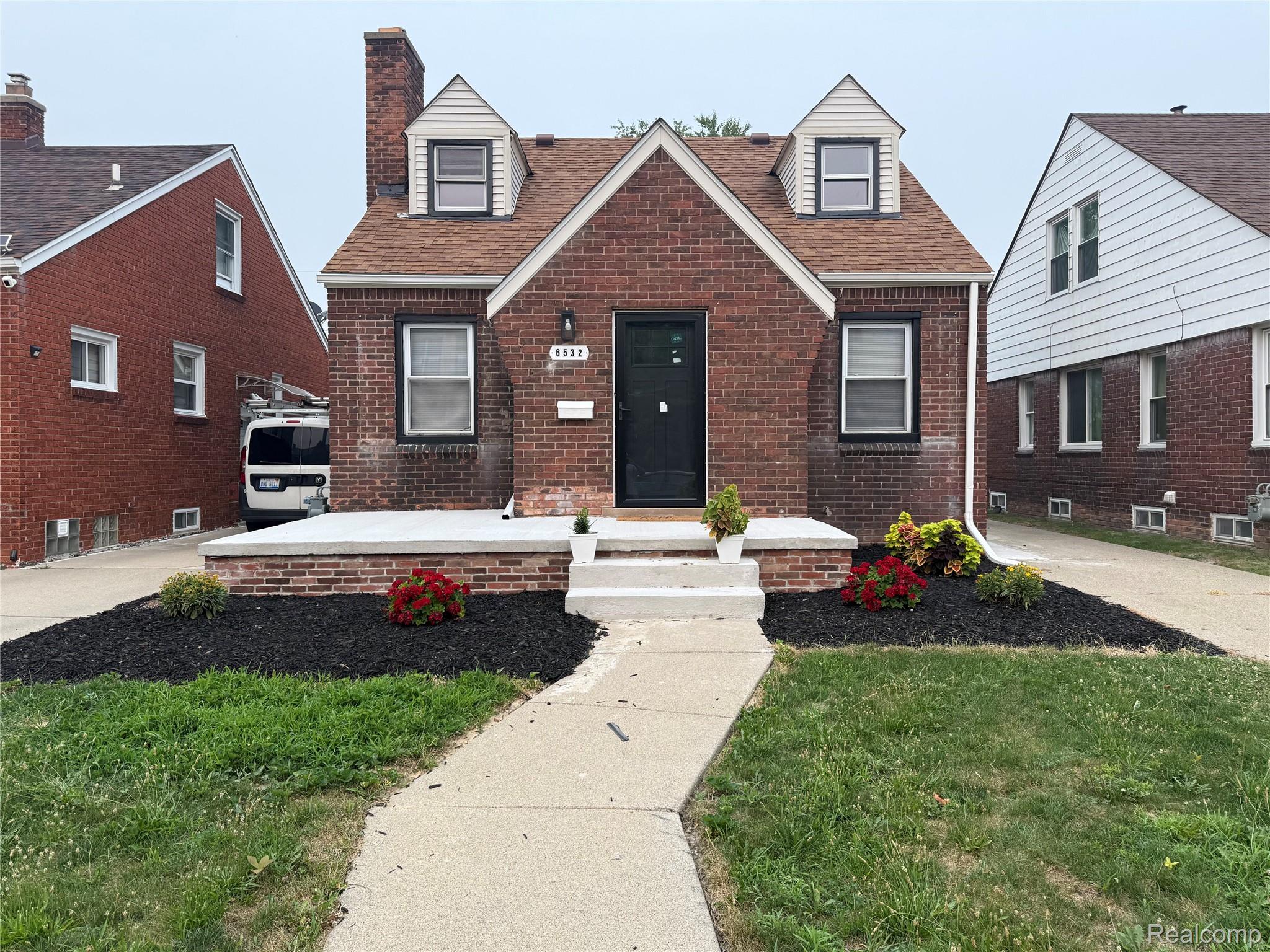 6532 Jonathon Street — photo