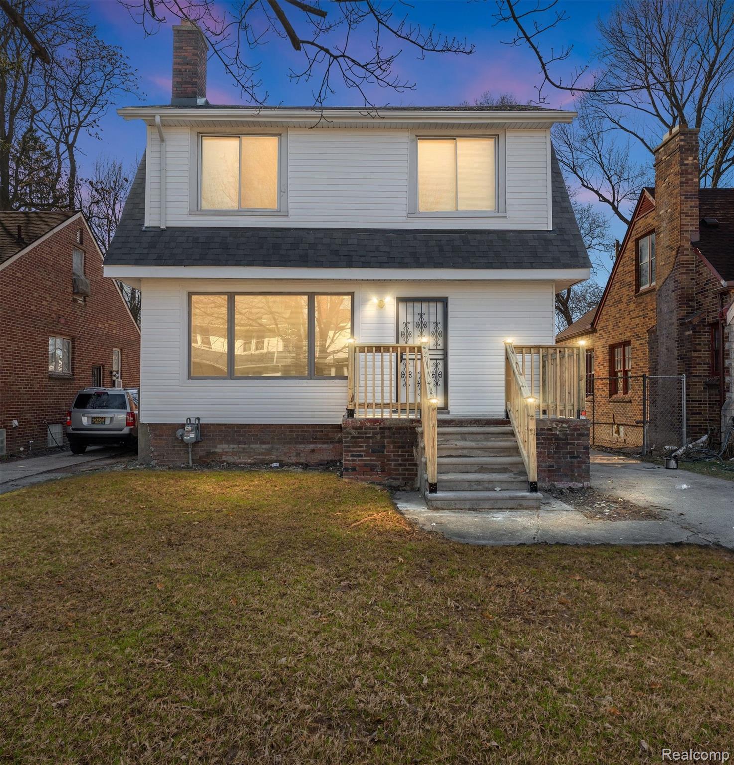 14029 Sussex Street — photo