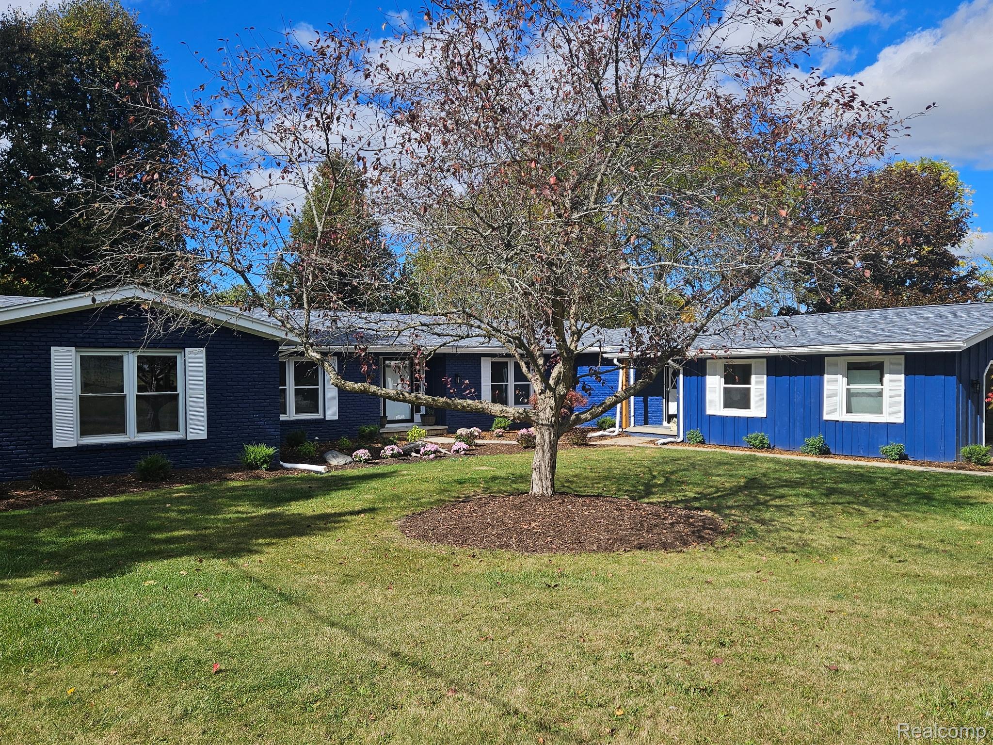 6353 Perry Road — photo
