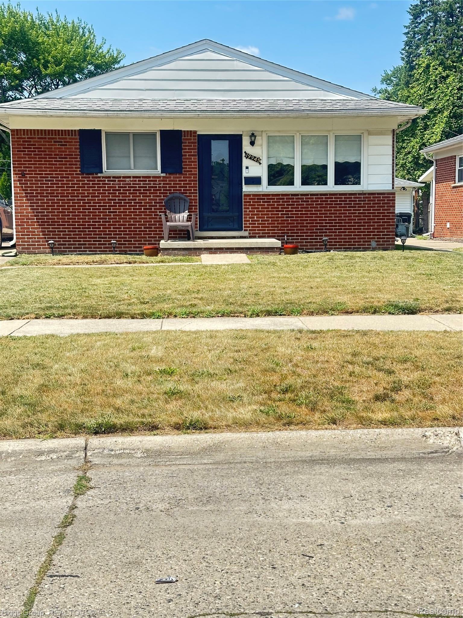 19945 Fox — photo