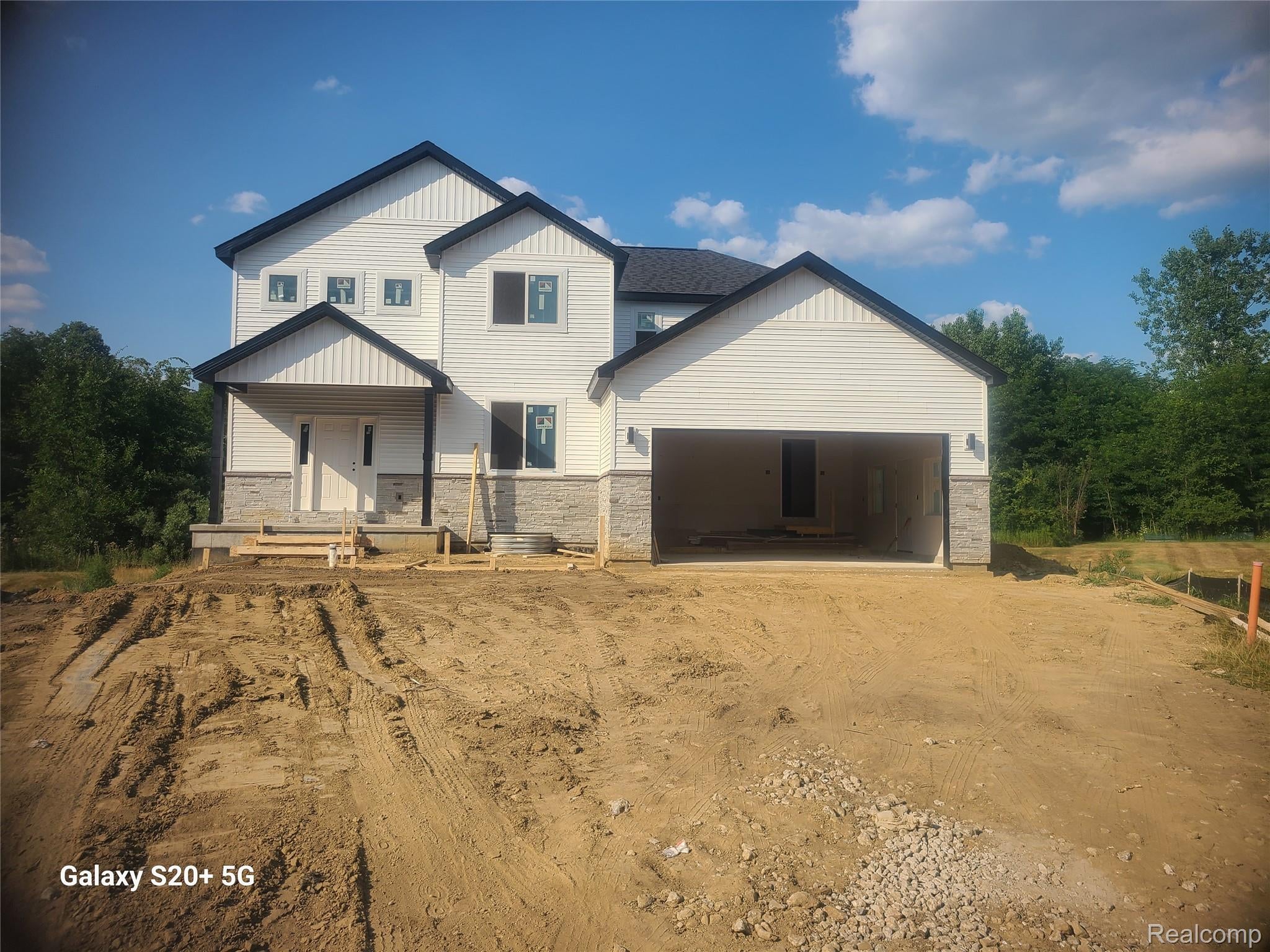 7231 River Rock Drive — photo