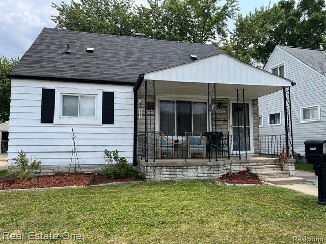 24528 Berry Avenue — photo
