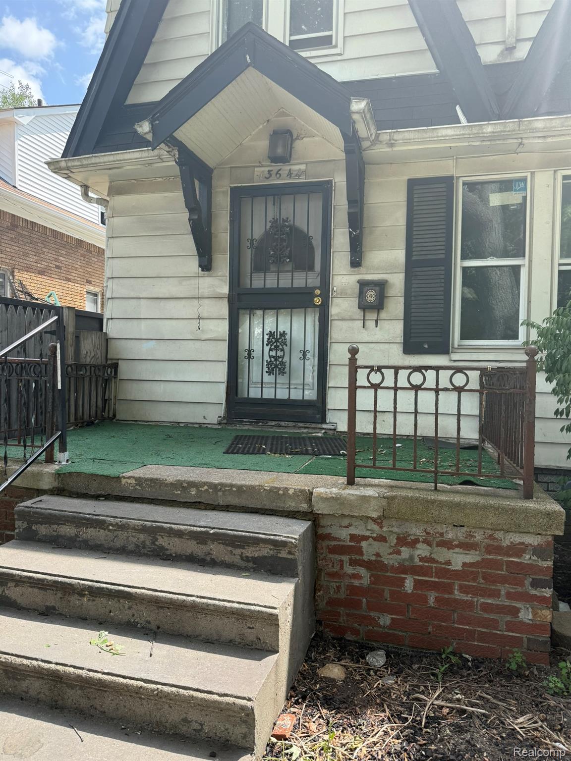 13644 Linnhurst Street — photo