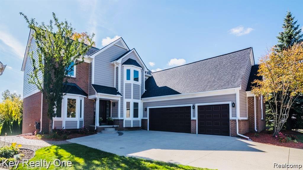 59700 Glacier Court — photo