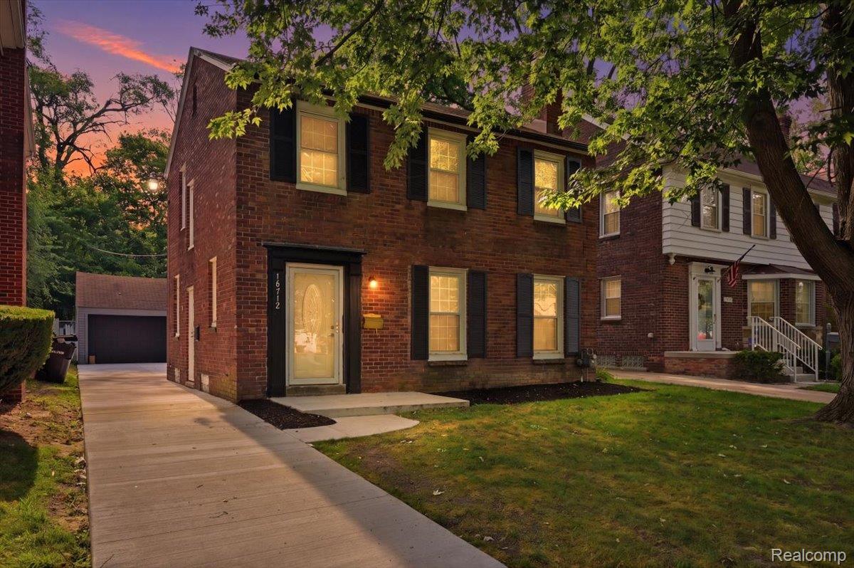 16712 Glastonbury Road — photo