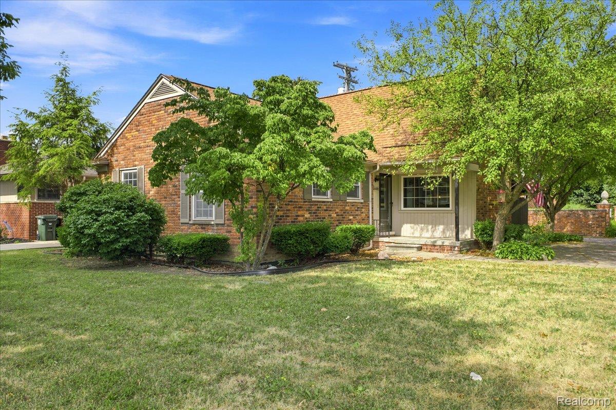 20691 Wedgewood Drive — photo