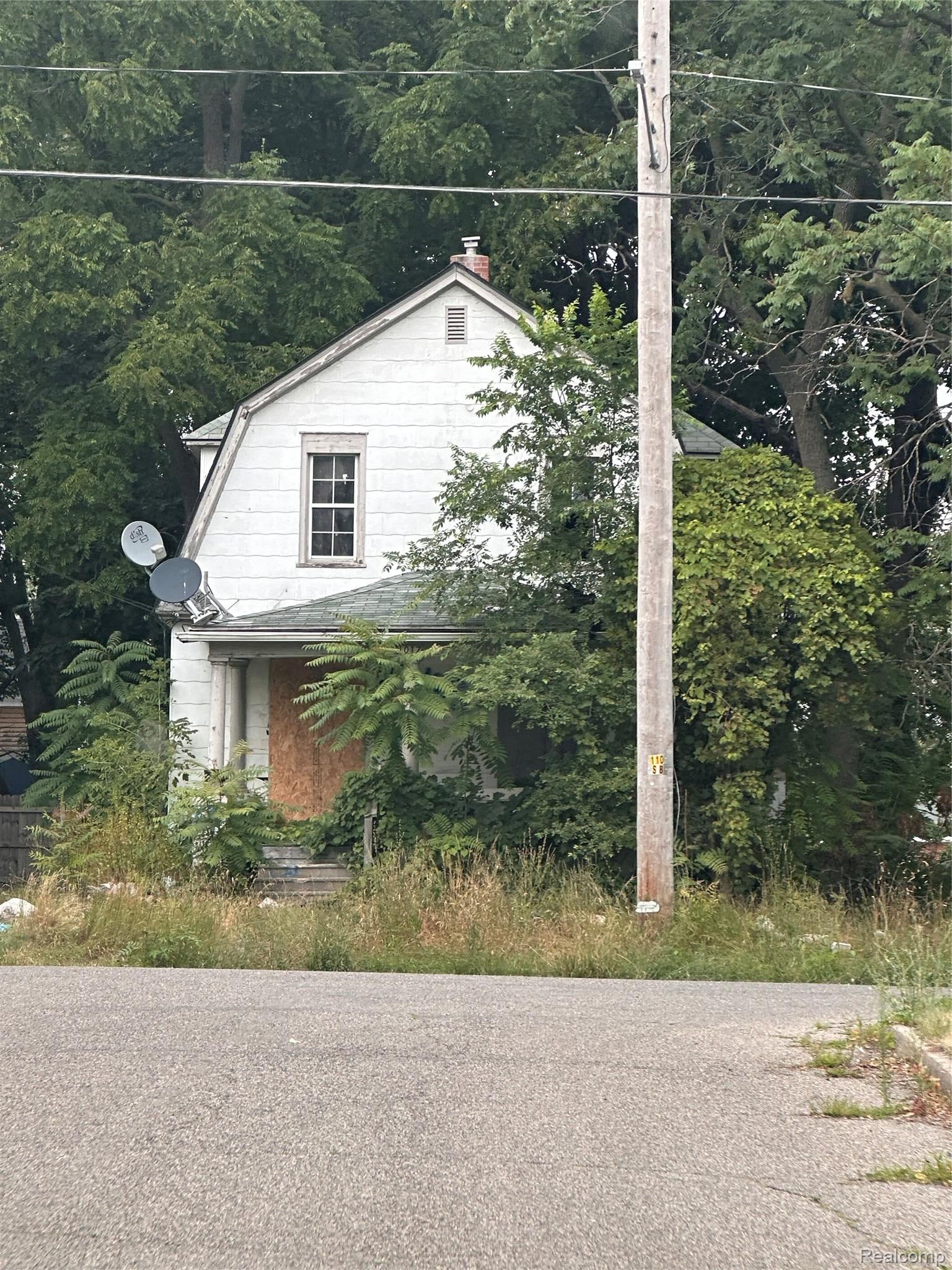 1017 Oak Street — photo