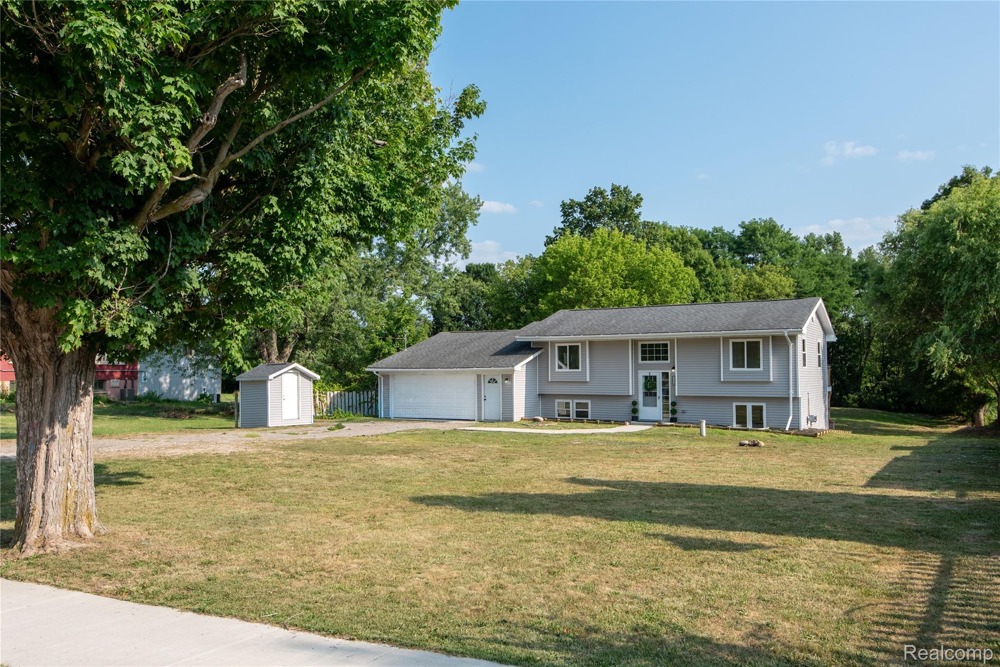 9174 Perry Road — photo