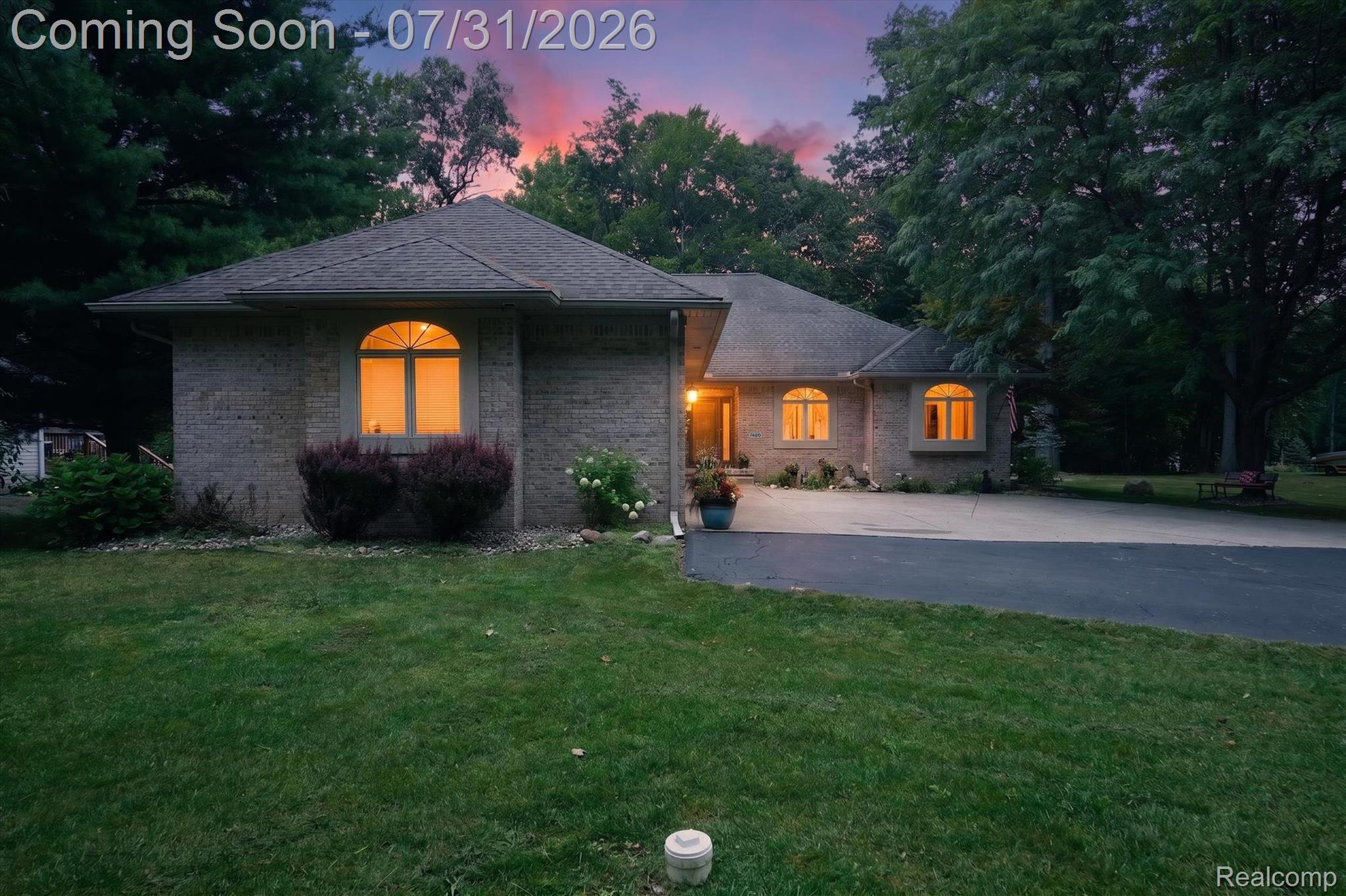 7480 Majestic Woods Drive — photo