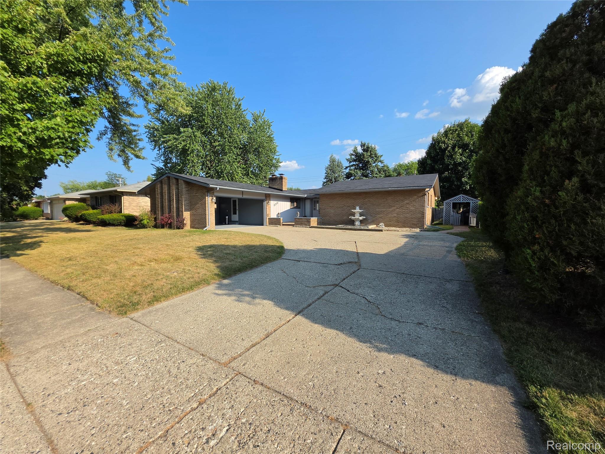 3710 Worchester Drive — photo