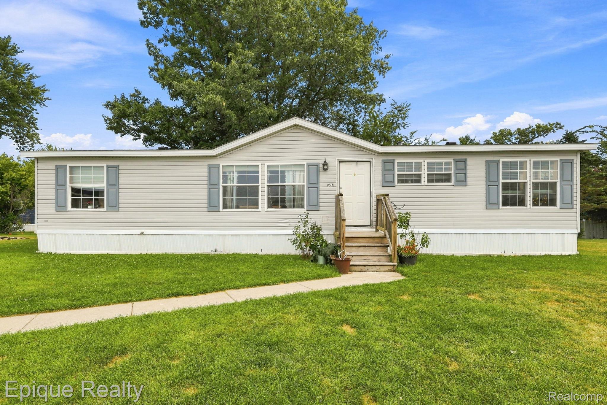 5247 Van Orden Road 604 — photo