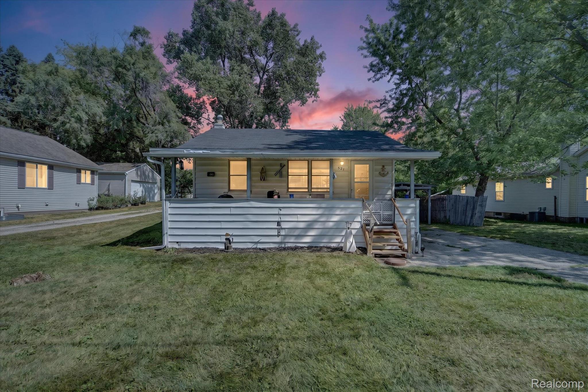 521 E Paulson Street — photo