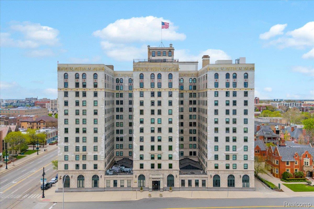 15 E Kirby Street 526 — photo