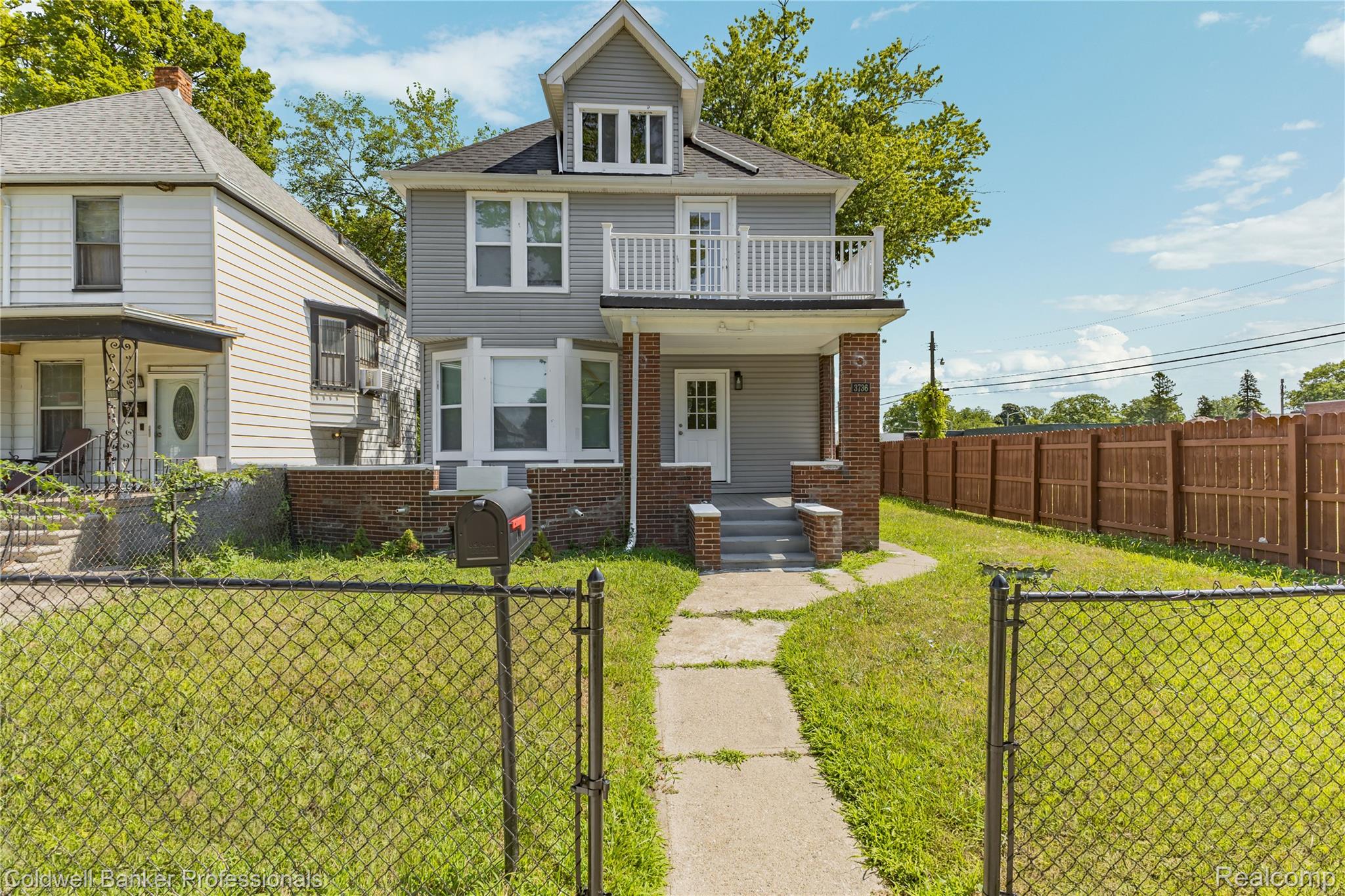 3736 Iroquois Street — photo