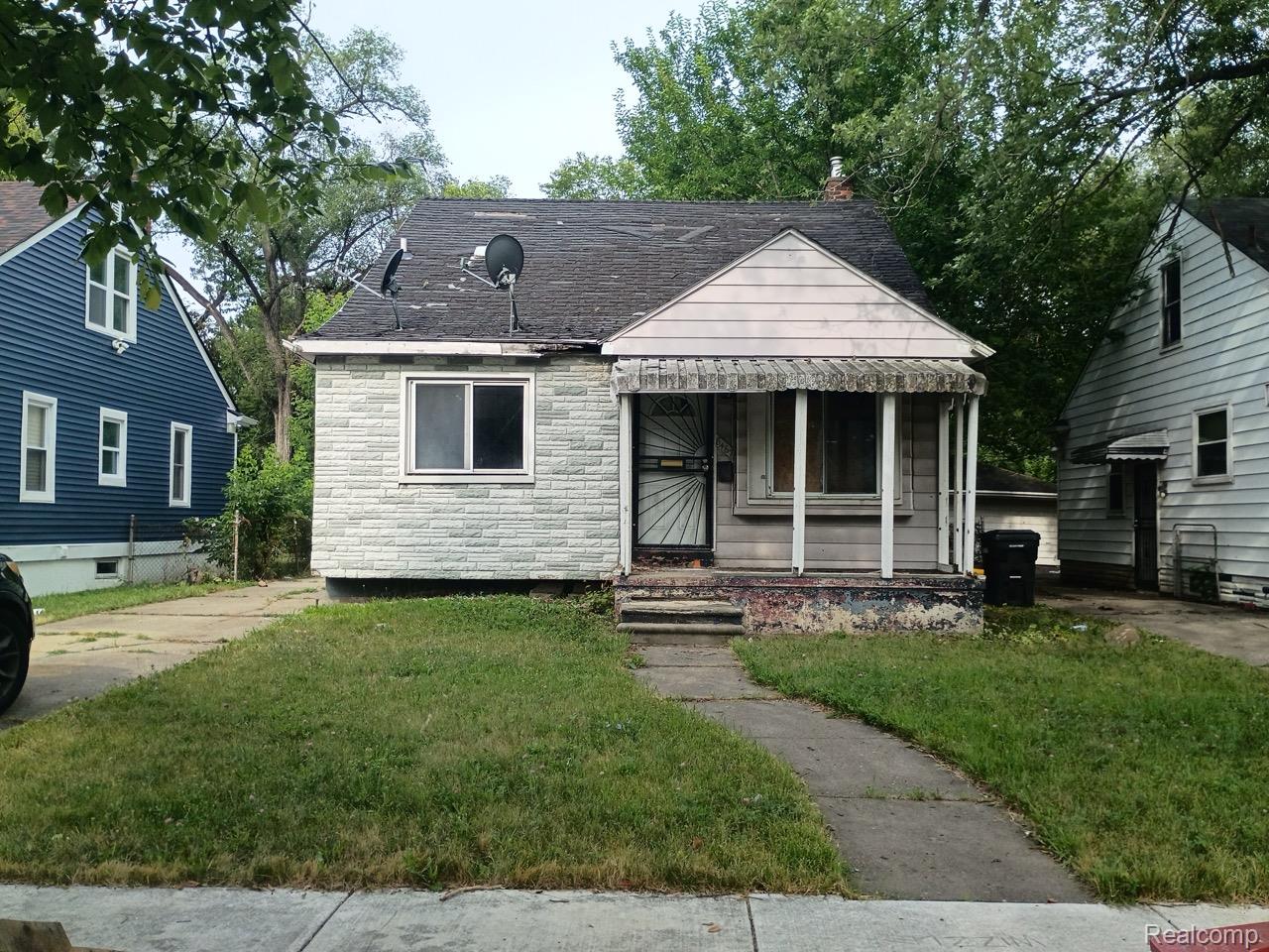 8467 Pierson Street — photo