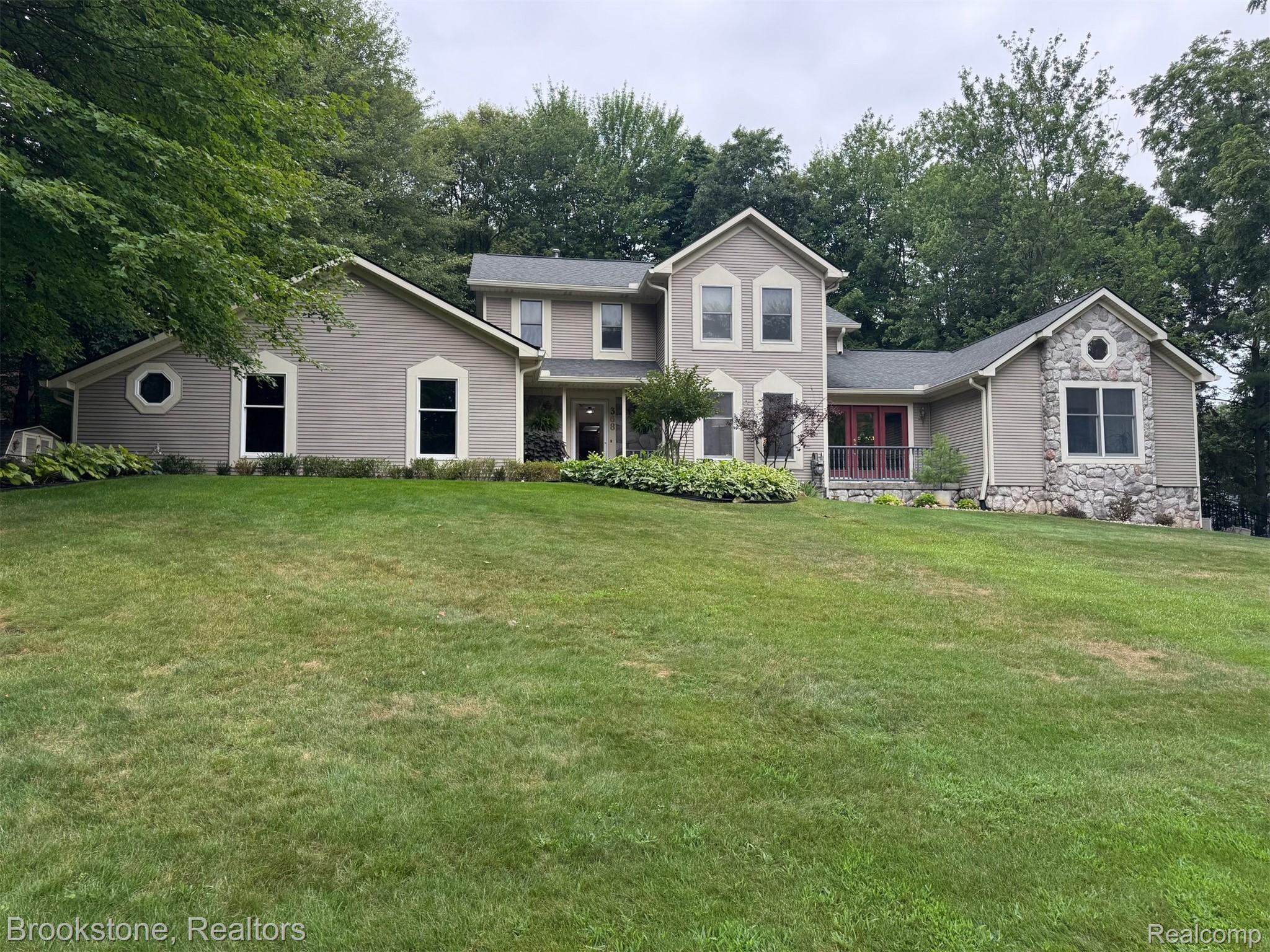 368 Bonnie Circle — photo