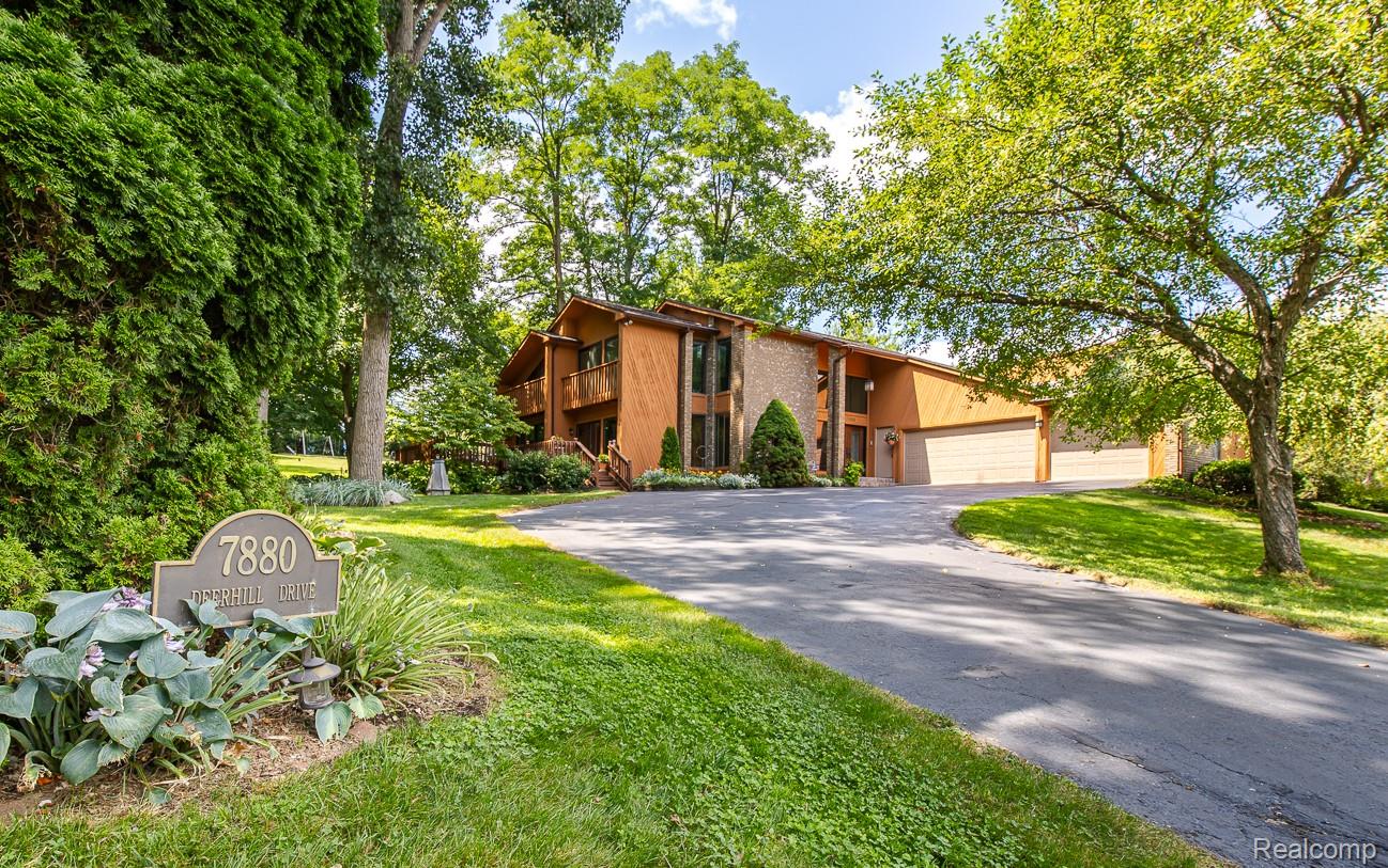 7880 Deerhill Drive — photo