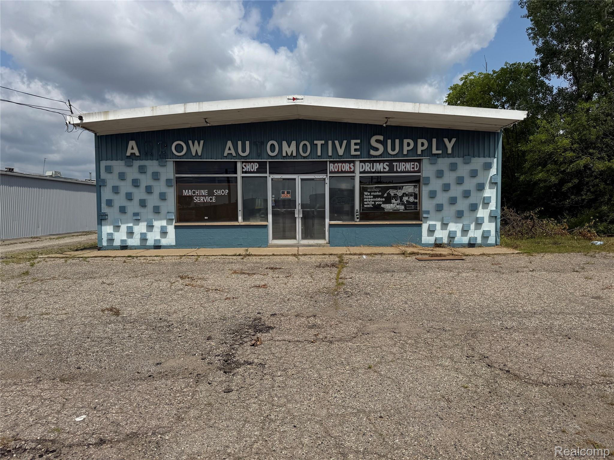 2931 E Court Street — photo