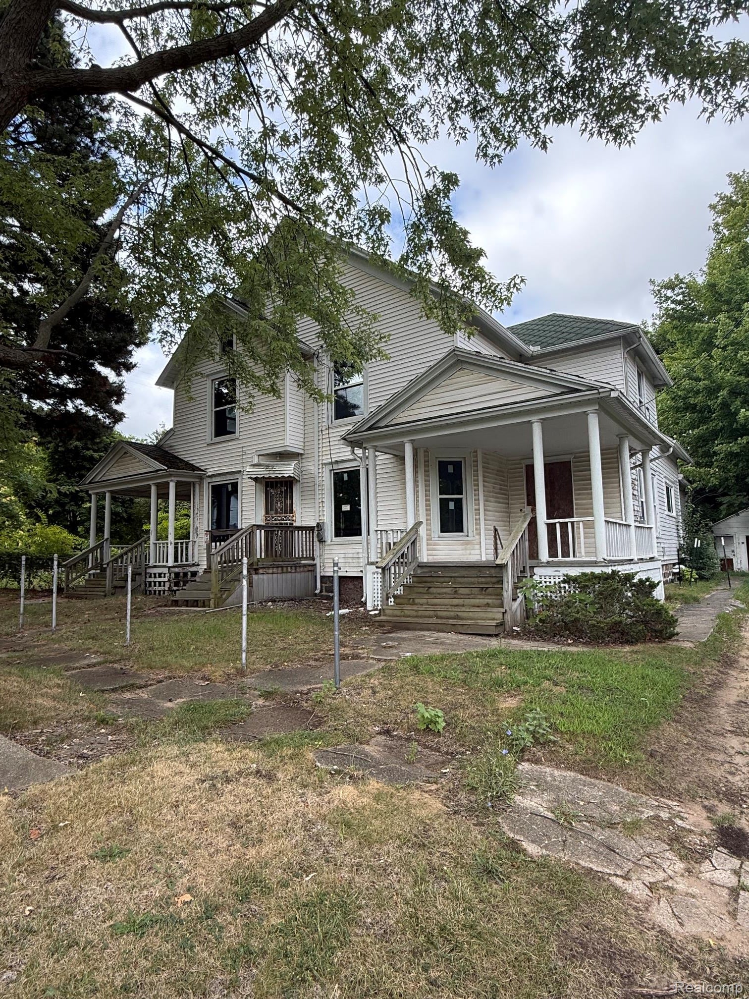 1028 Oak Street — photo