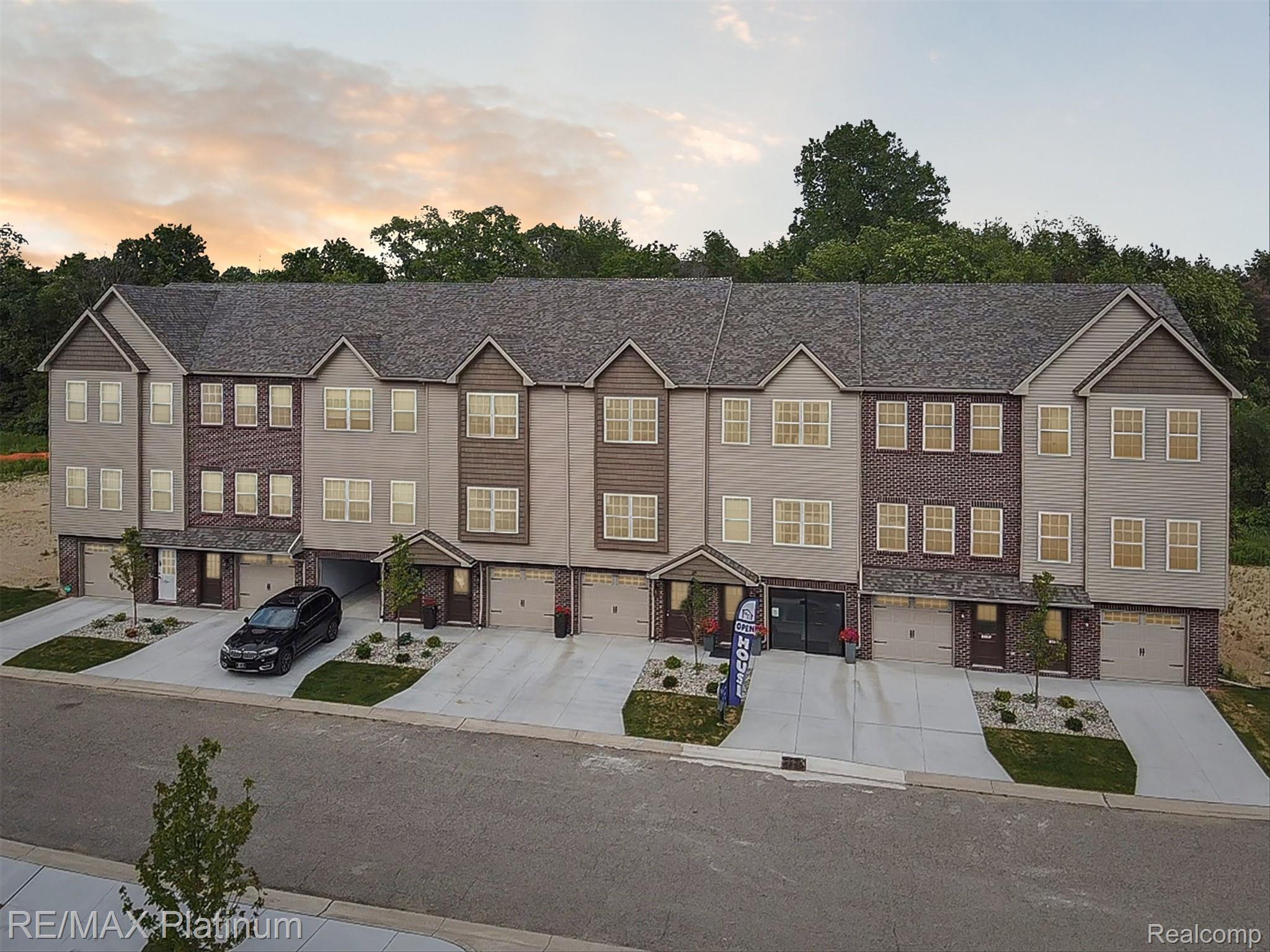 2237 Knotty Pine Knotty Pine Lane — photo
