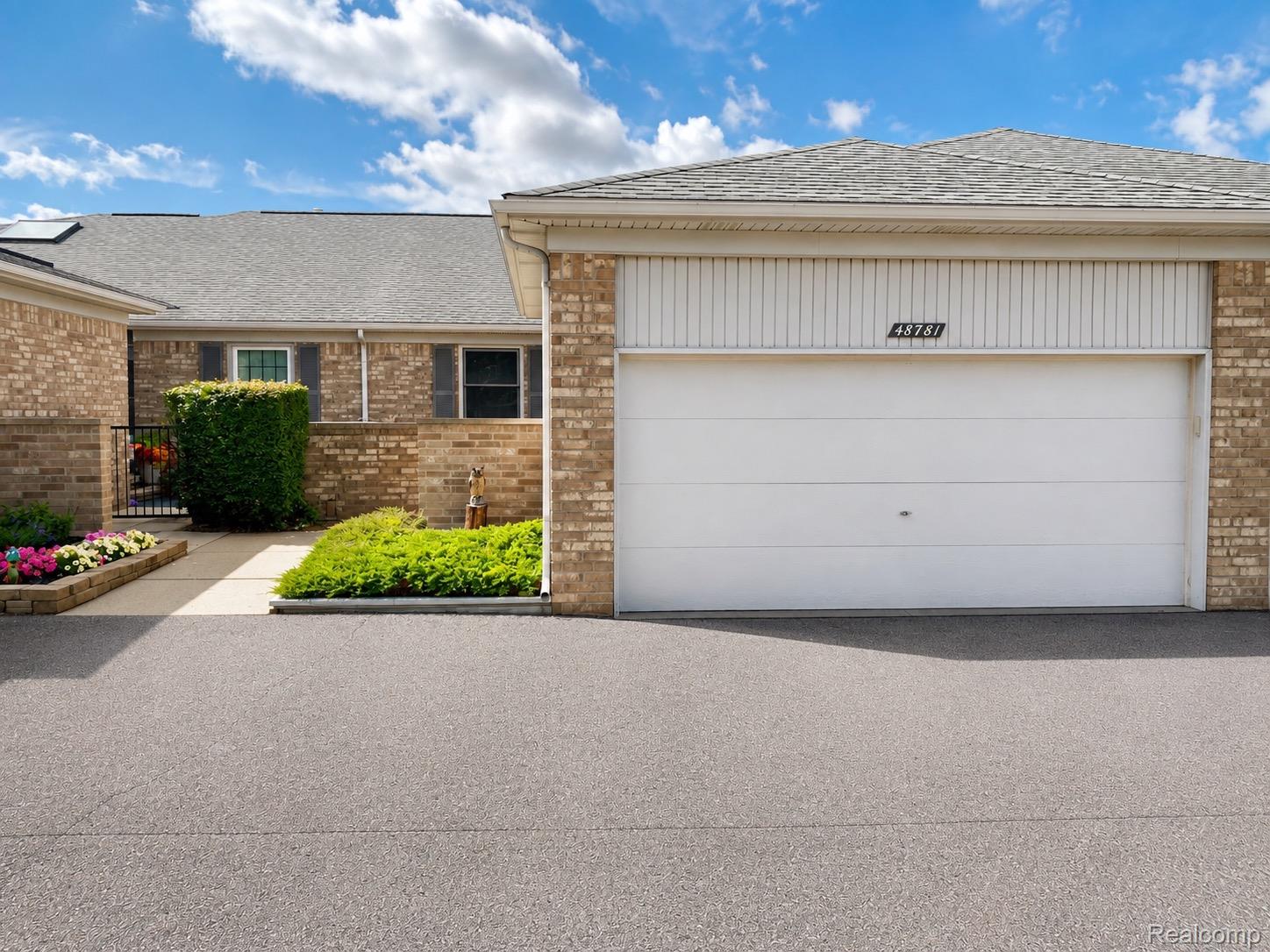 48781 Mill Bank Court — photo