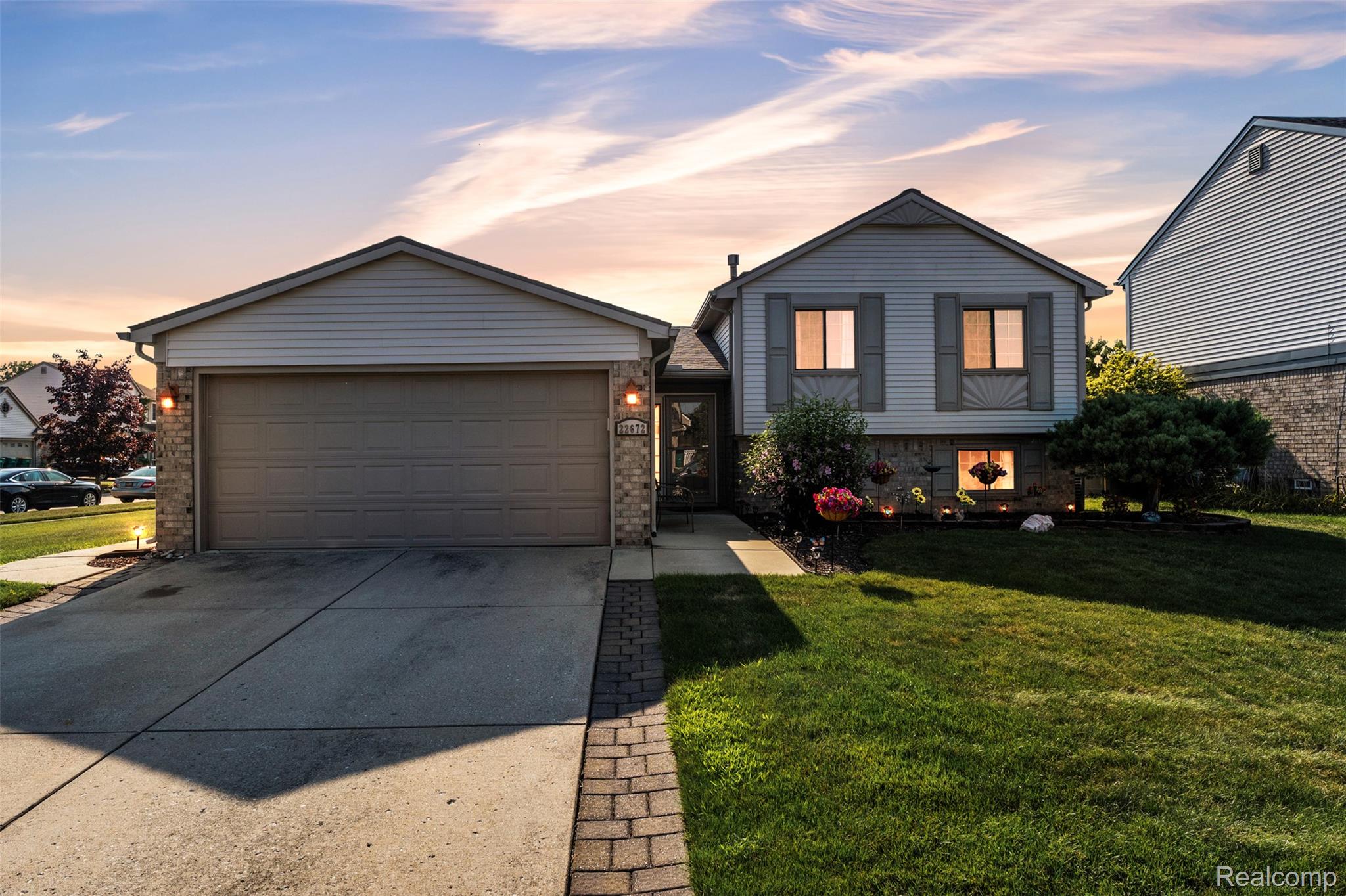 22672 Woodcreek Drive — photo